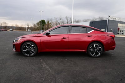 2023 Nissan Altima SR
