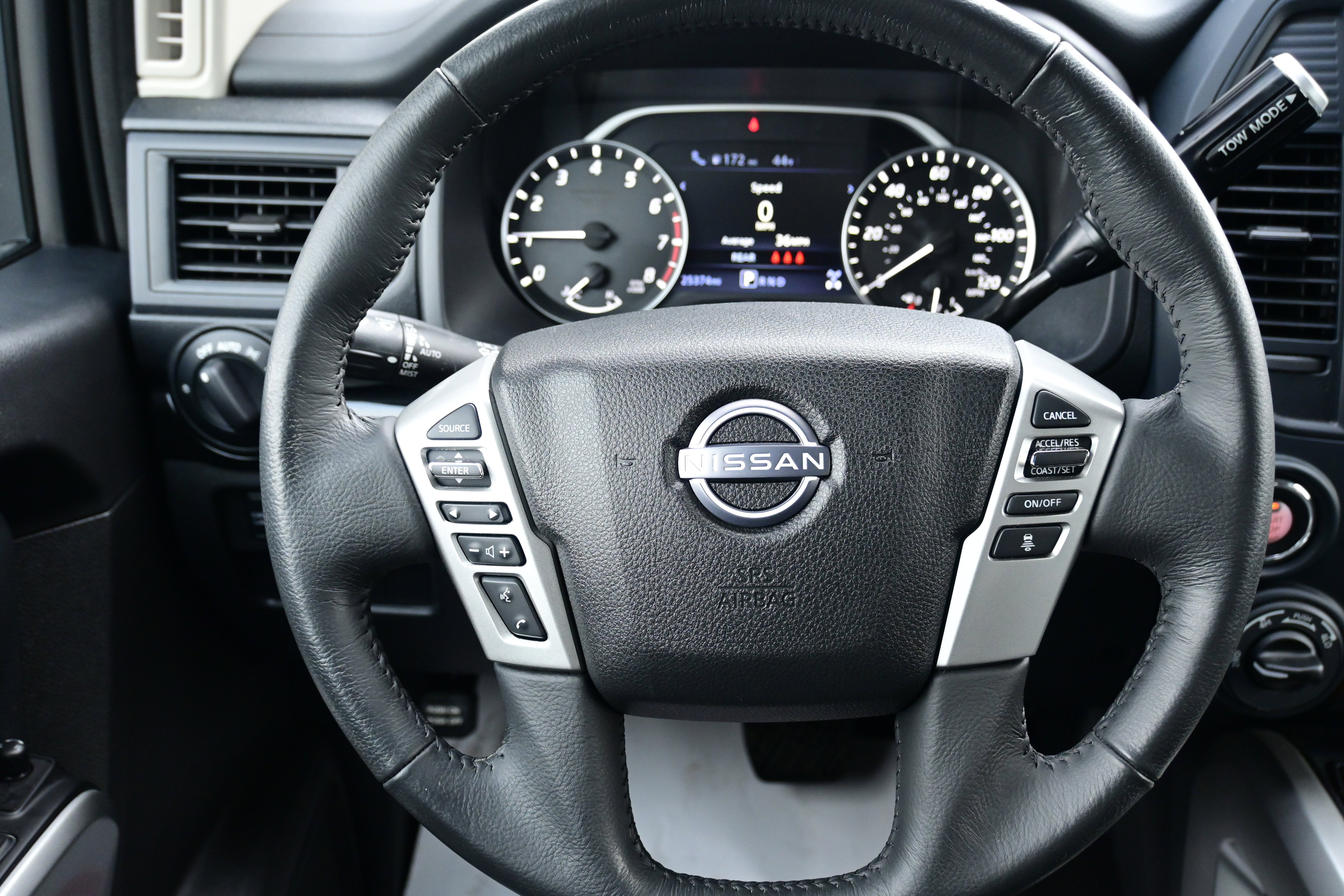 2024 Nissan Titan Crew Cab SV