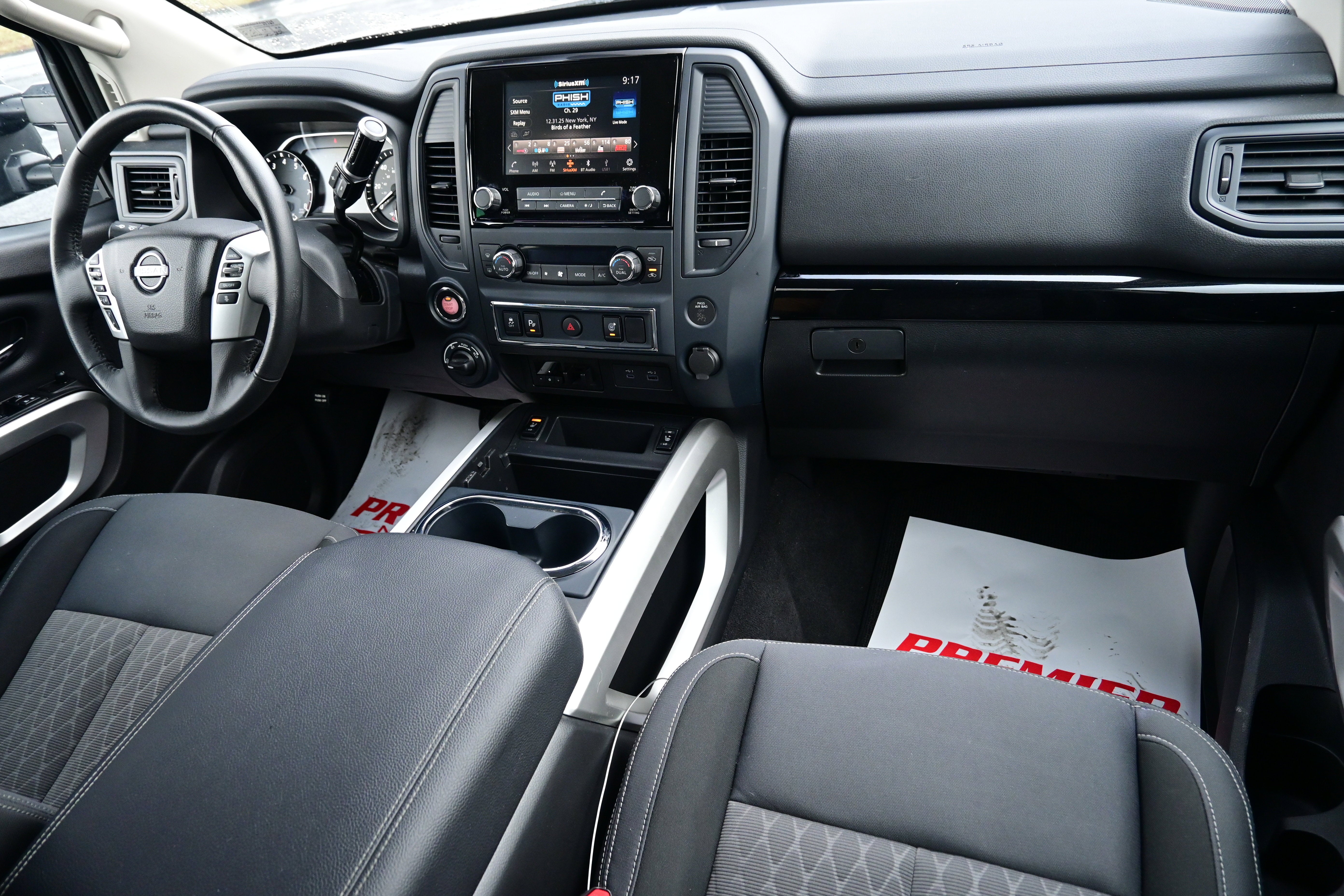 2024 Nissan Titan Crew Cab SV