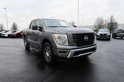 2024 Nissan Titan Crew Cab SV