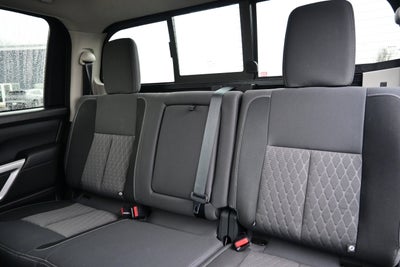 2024 Nissan Titan Crew Cab SV