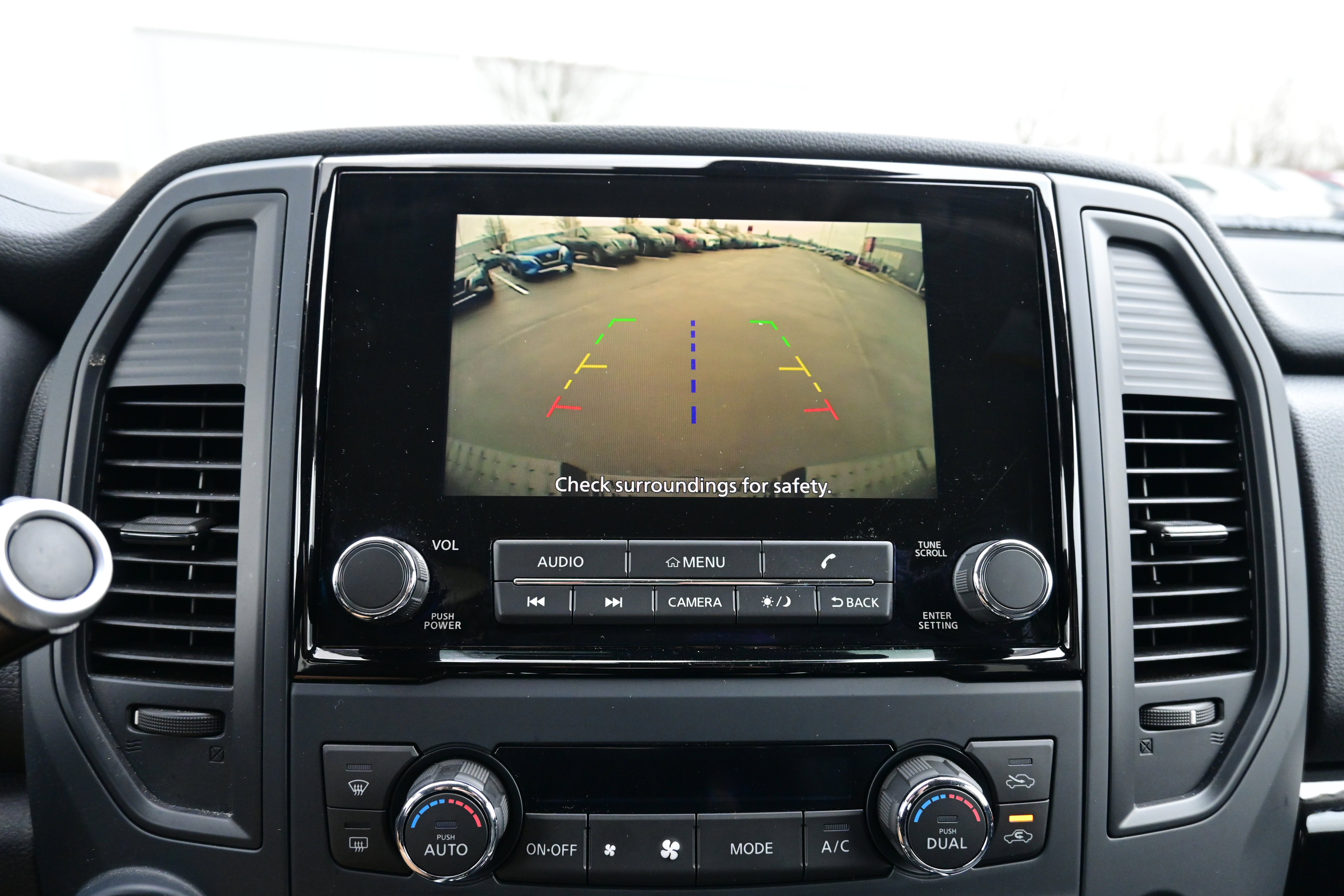 2024 Nissan Titan Crew Cab SV