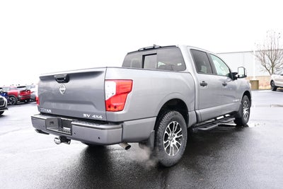 2024 Nissan Titan Crew Cab SV