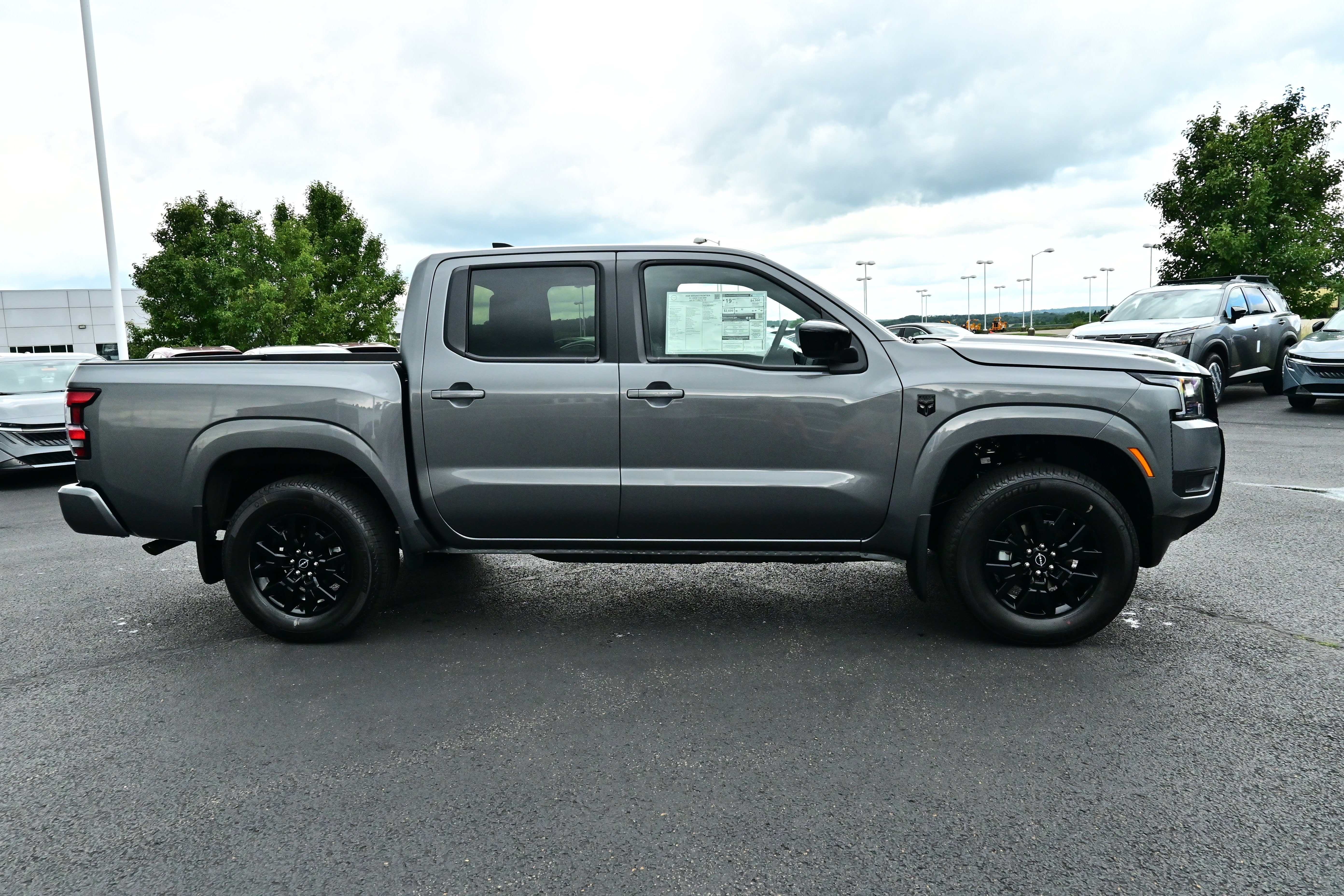 2026 Nissan Frontier Crew Cab SV