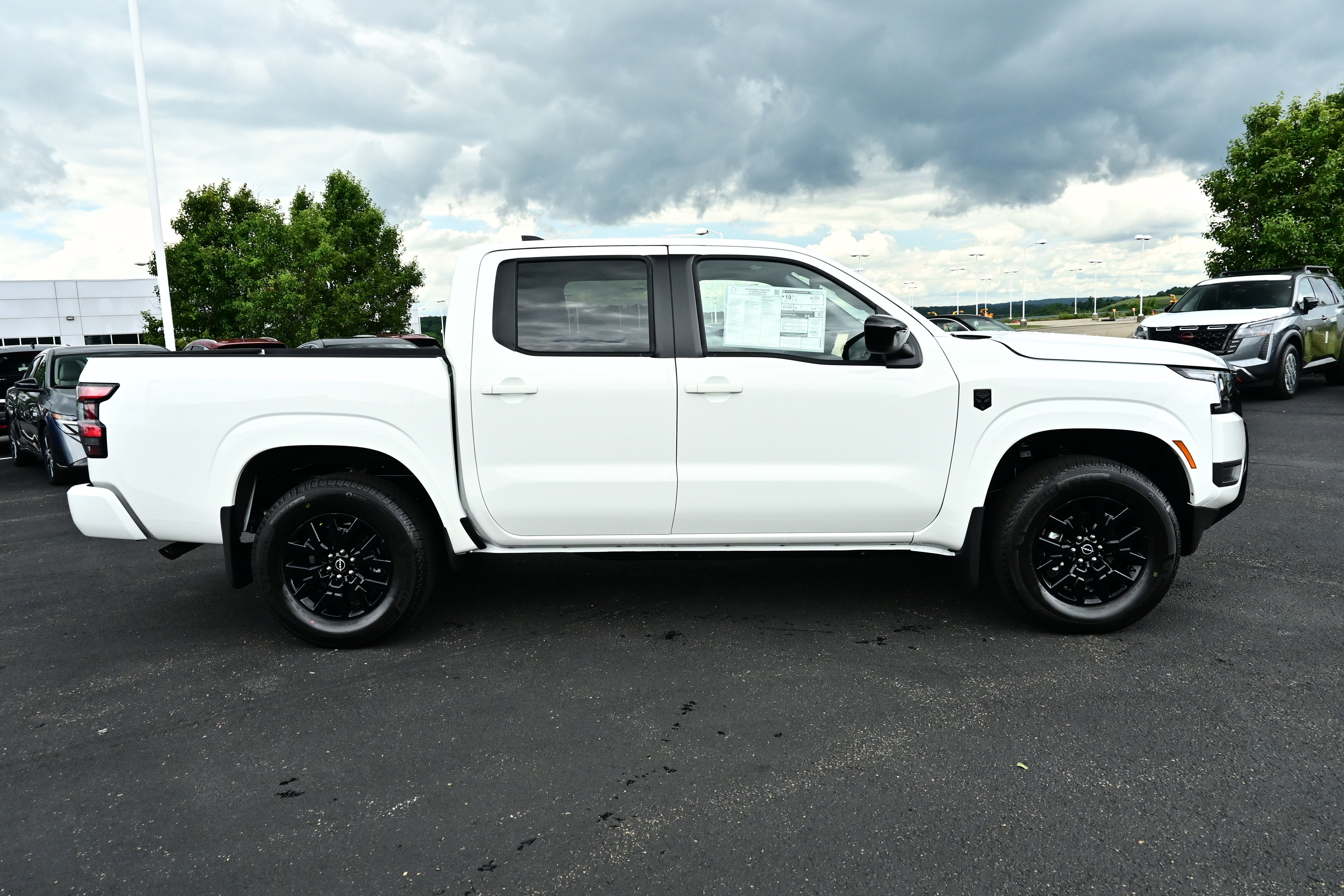 2026 Nissan Frontier Crew Cab SV