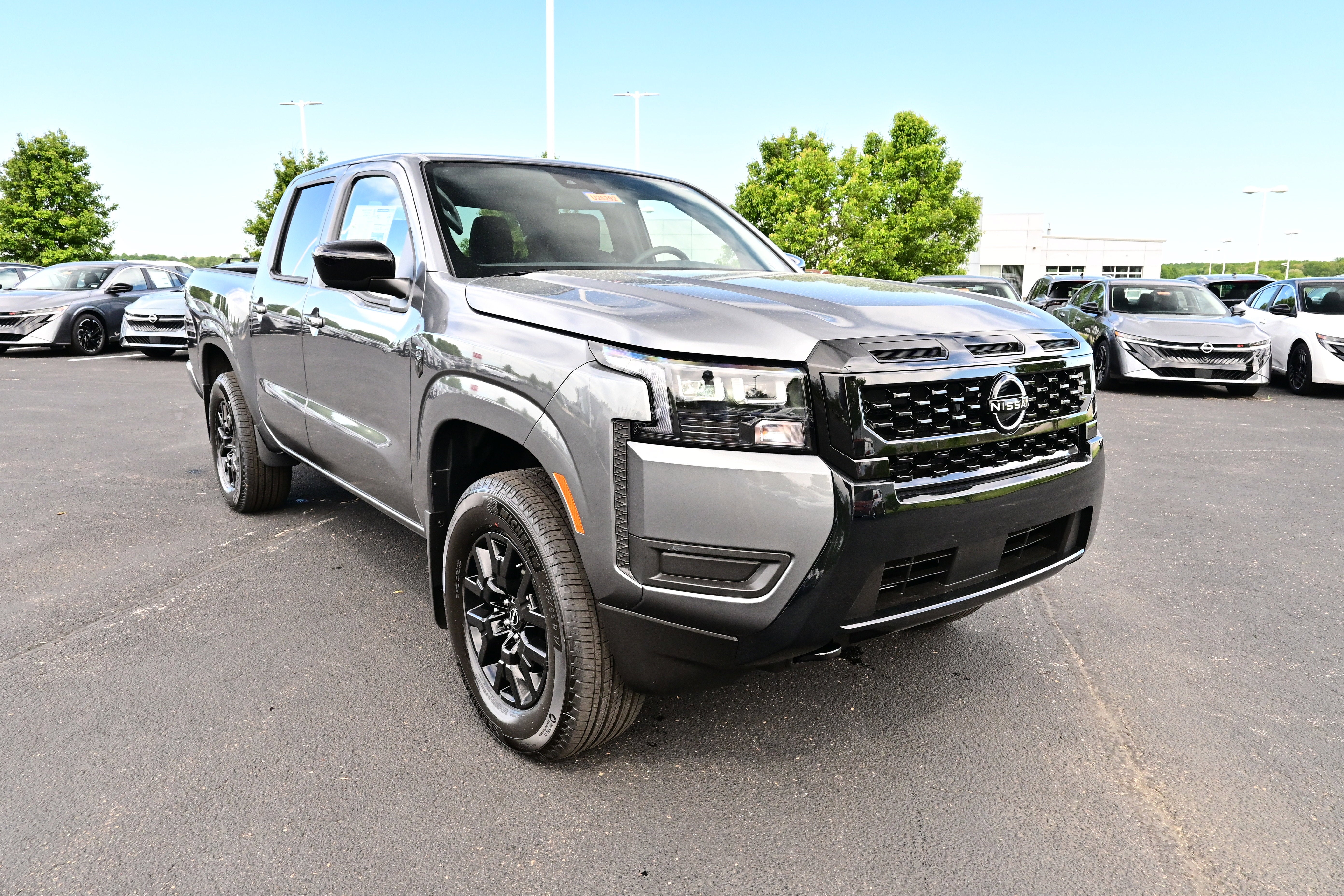 2026 Nissan Frontier Crew Cab SV