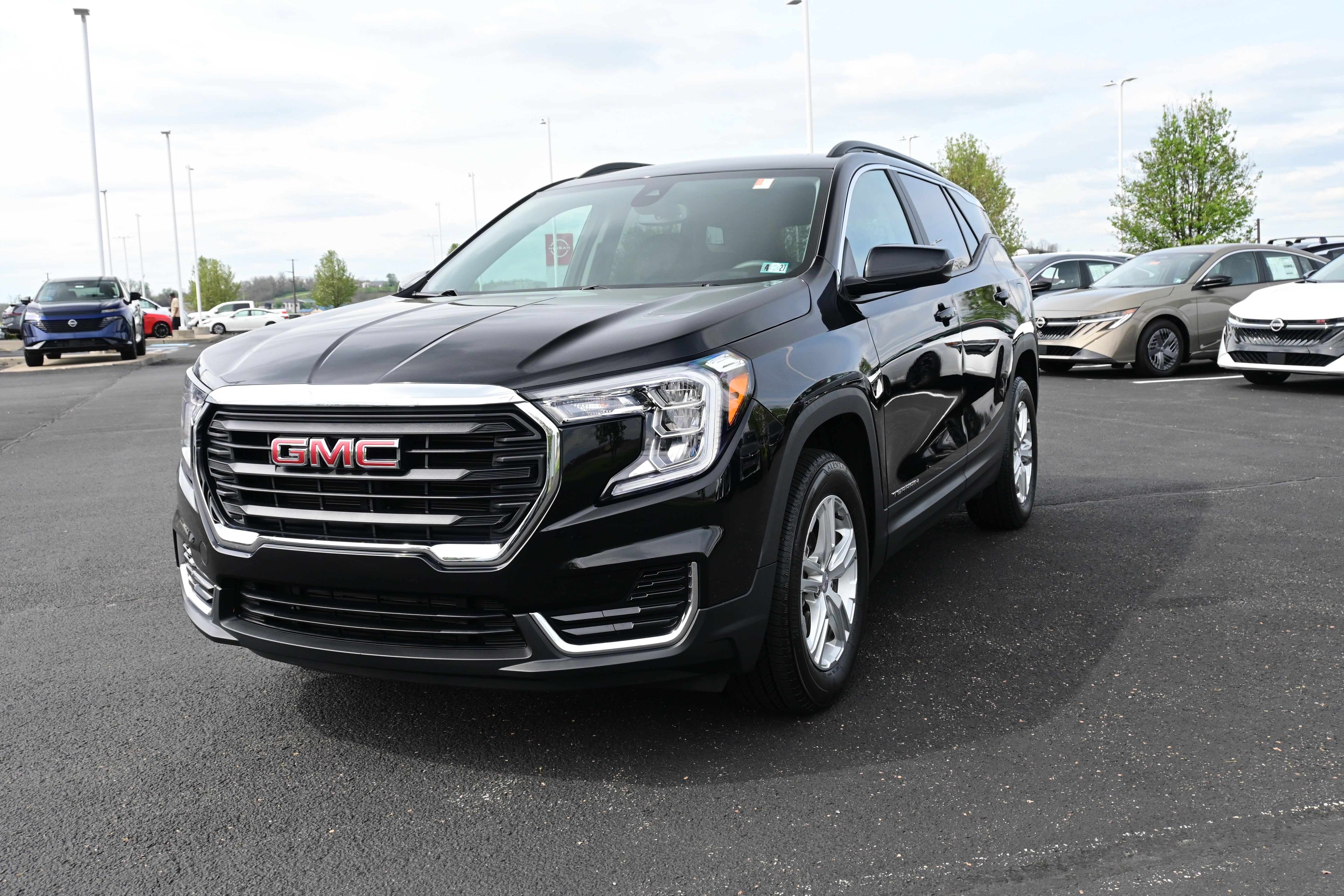 2023 GMC Terrain SLE