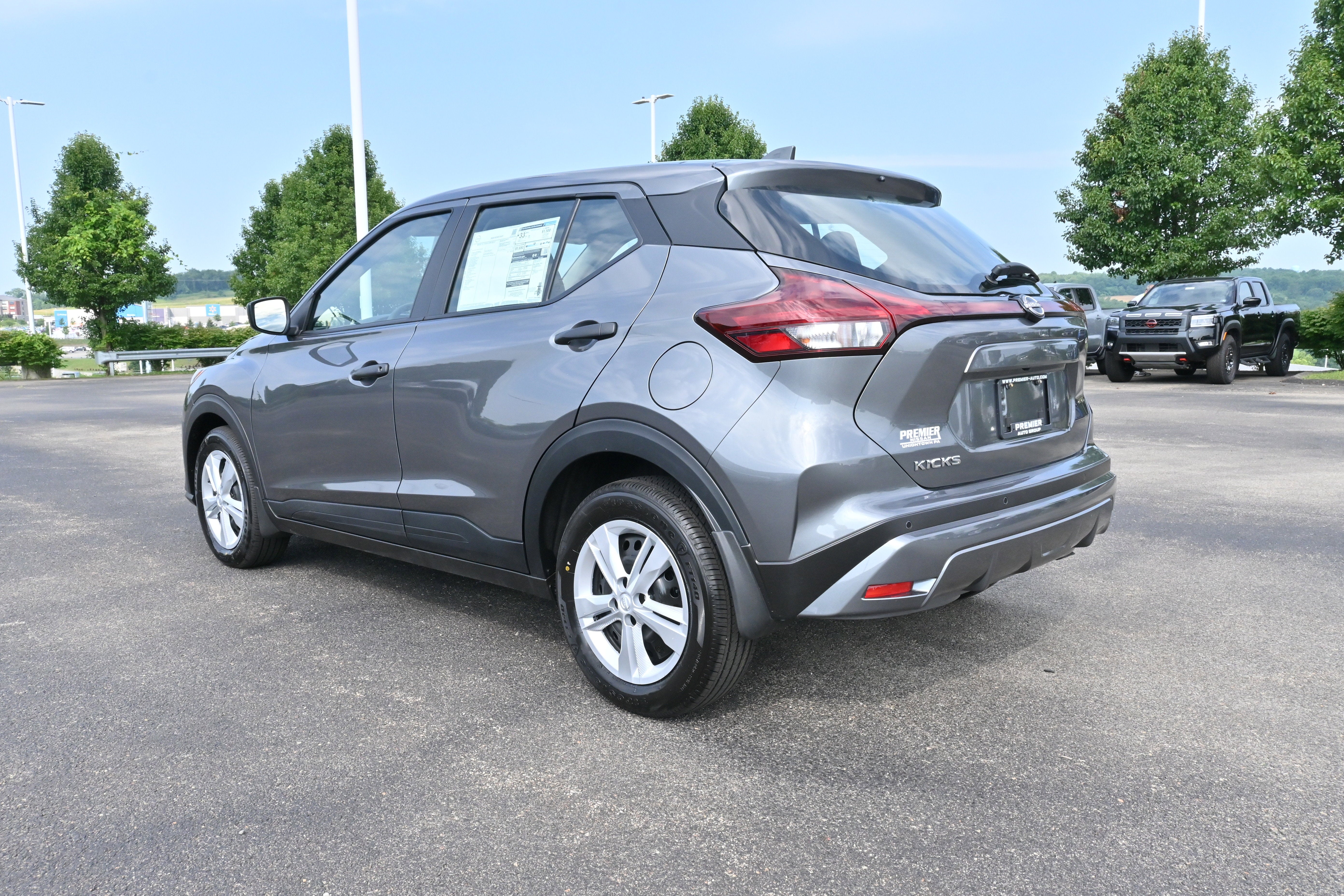 2025 Nissan Kicks Play S