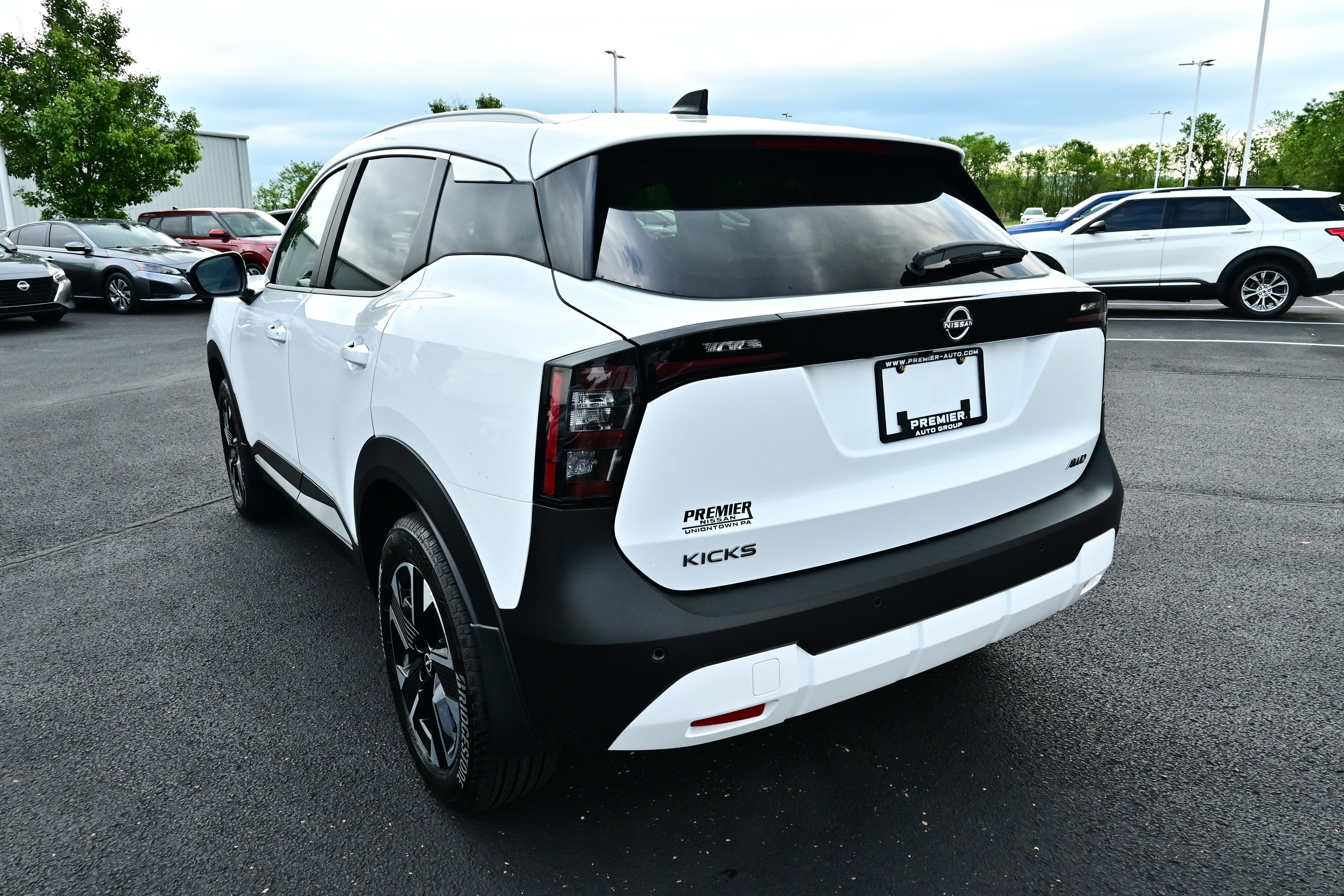 2026 Nissan Kicks SV