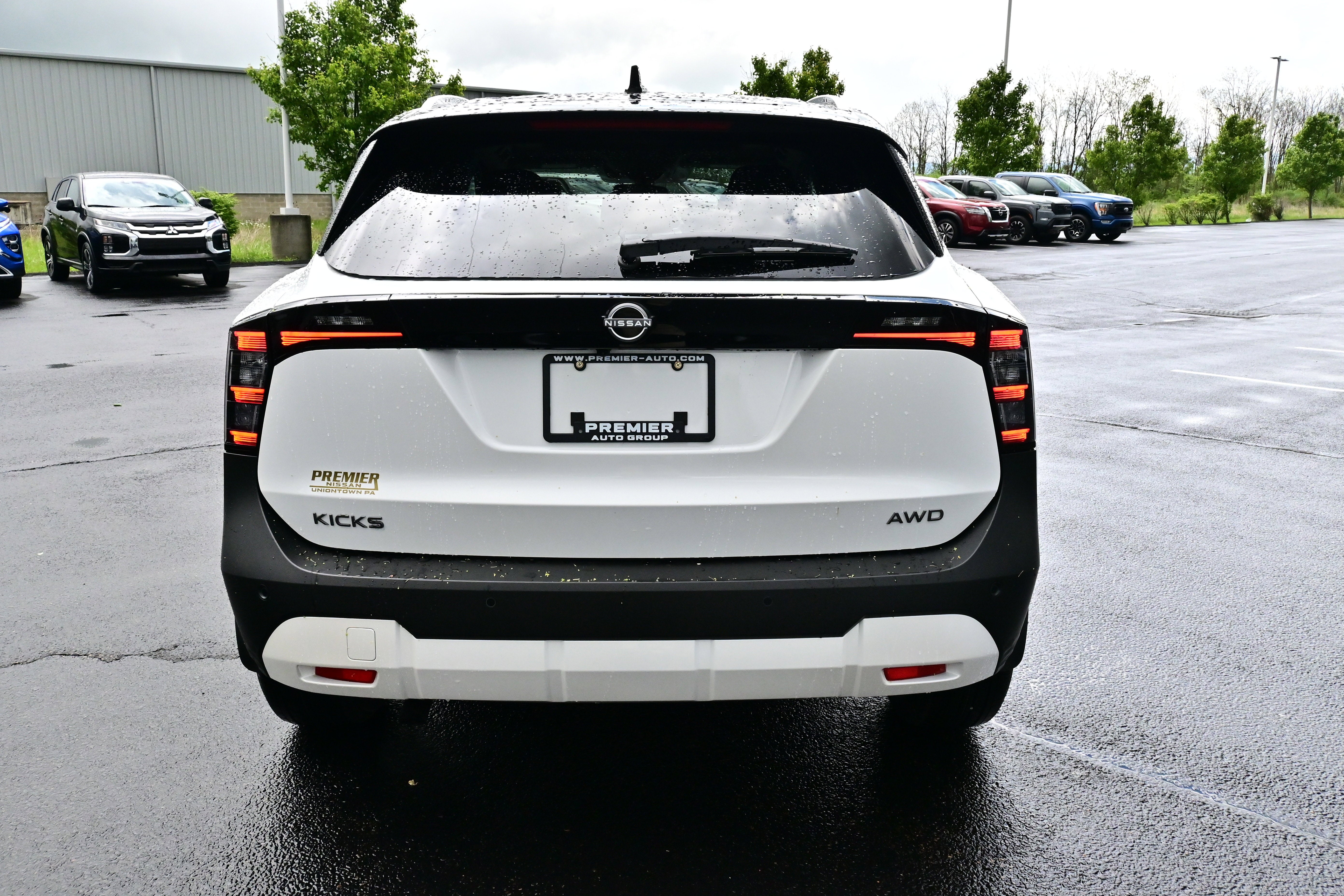 2026 Nissan Kicks SV