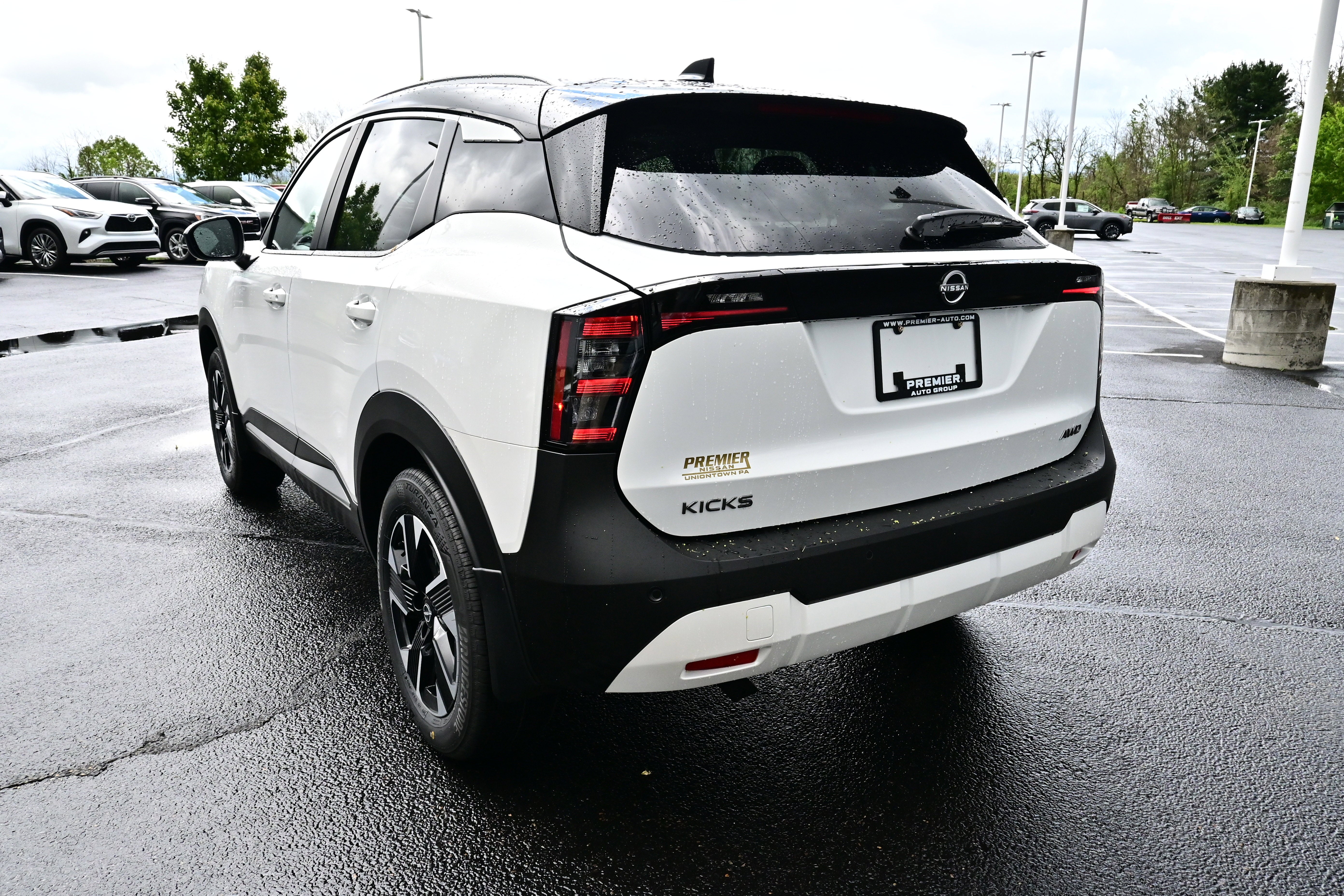 2026 Nissan Kicks SV