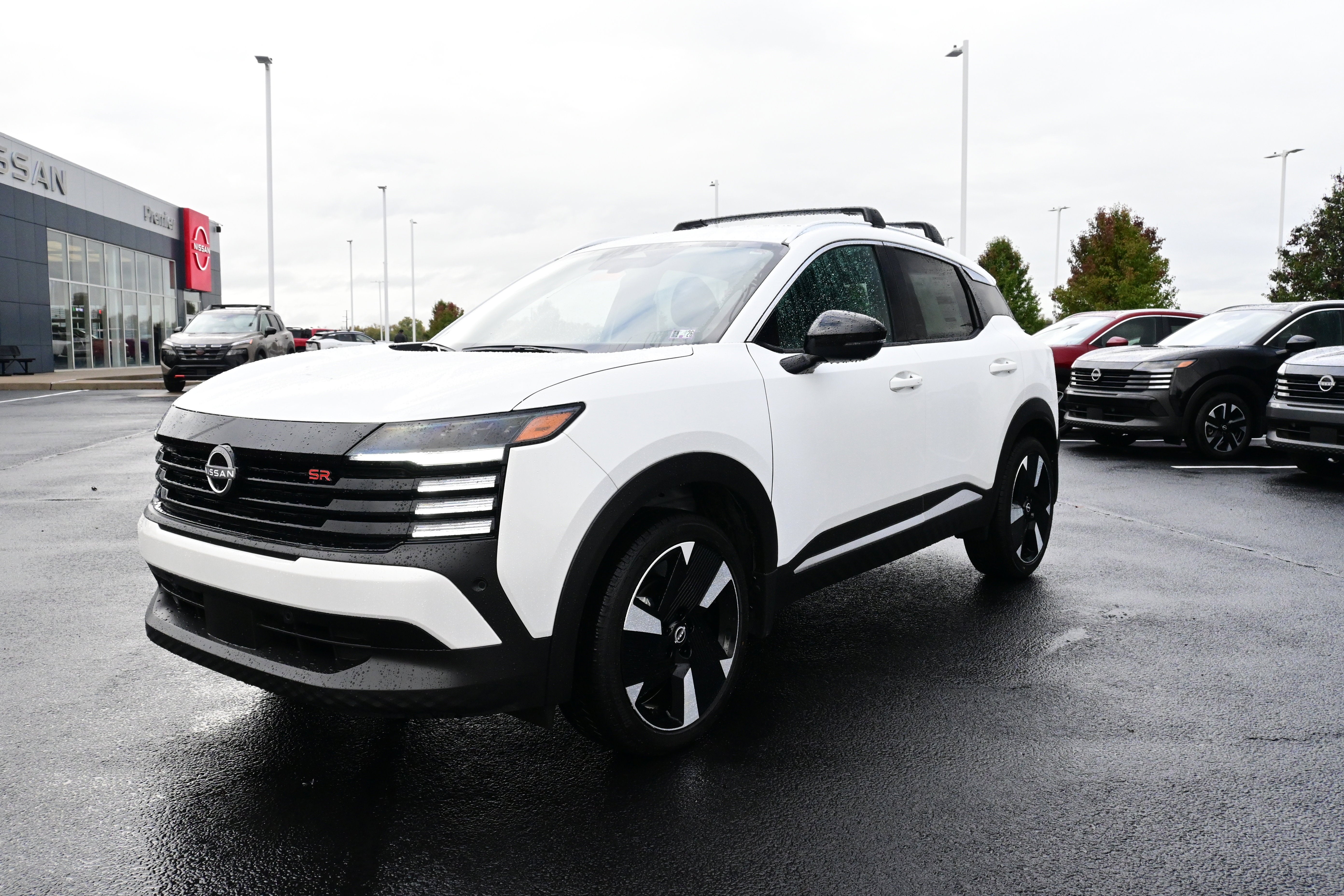 2026 Nissan Kicks SR