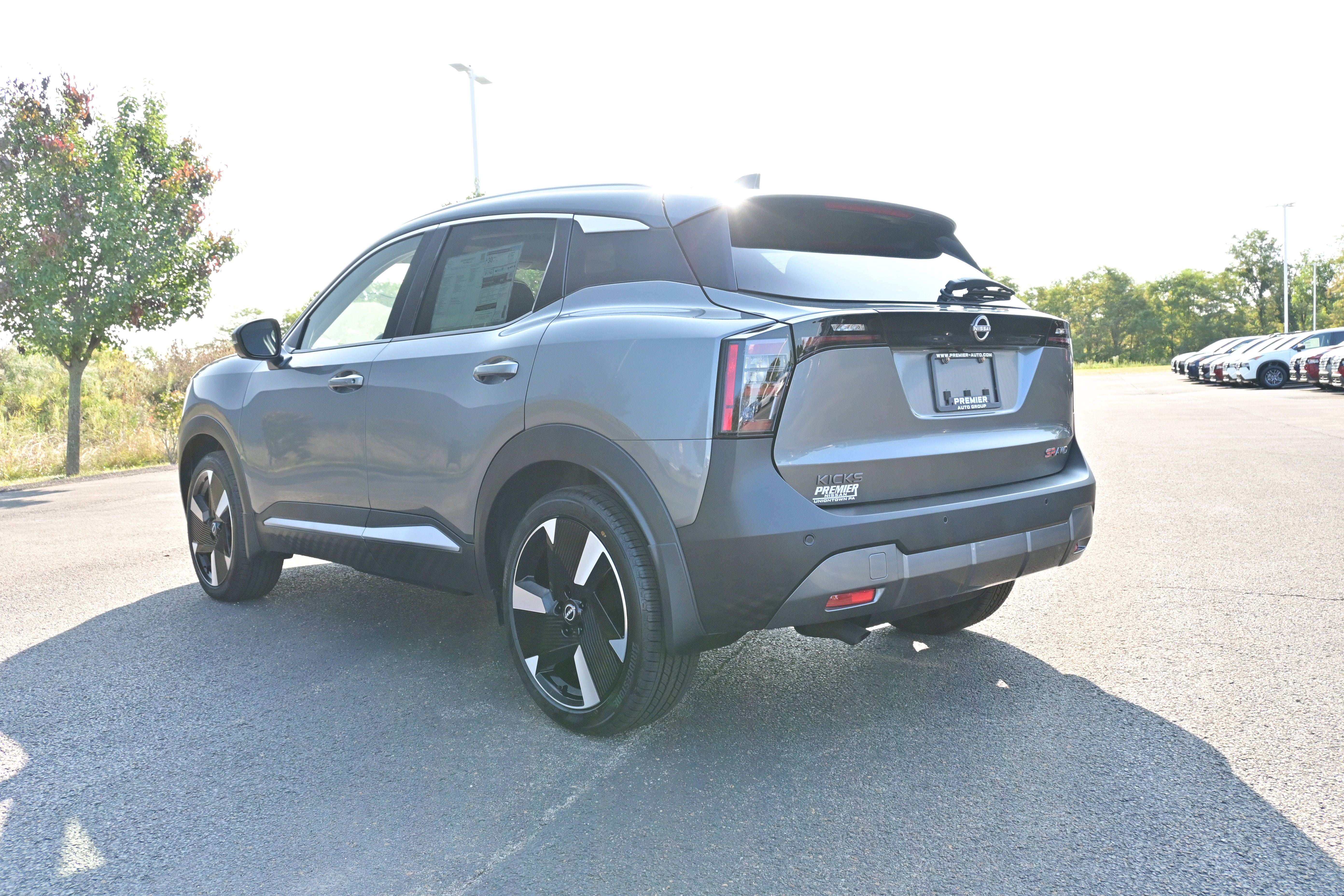 2025 Nissan Kicks SR