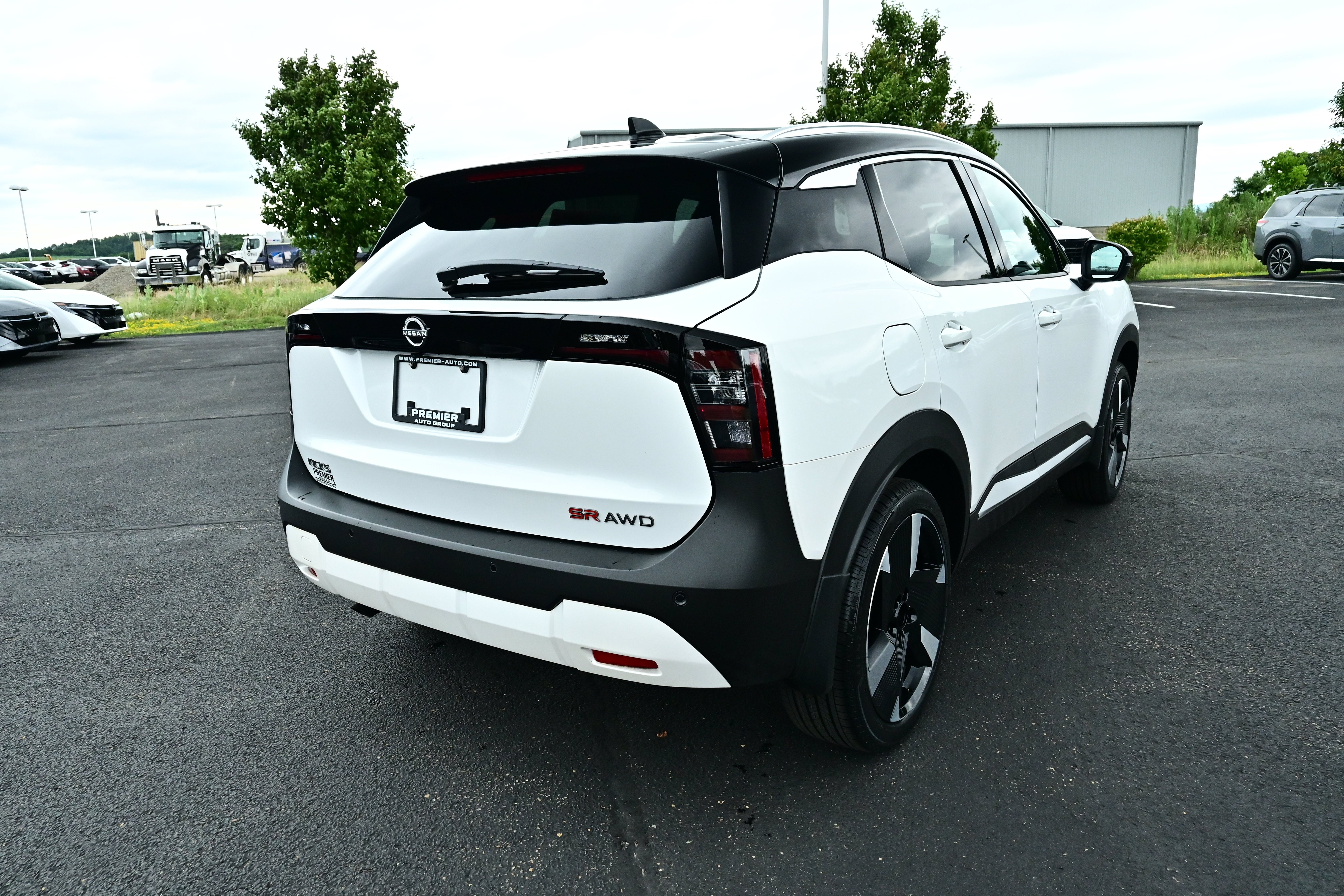 2026 Nissan Kicks SR