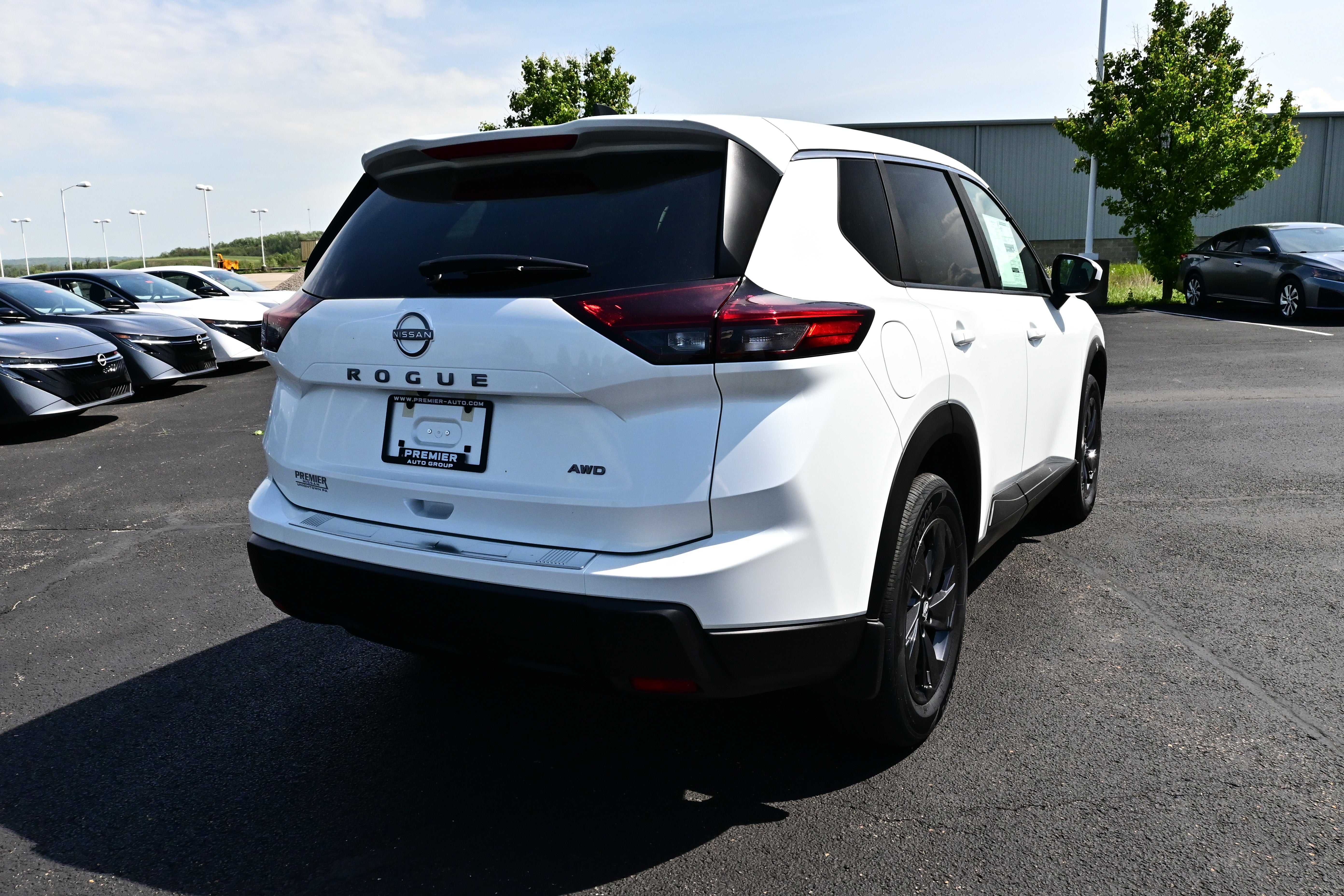 2026 Nissan Rogue SV