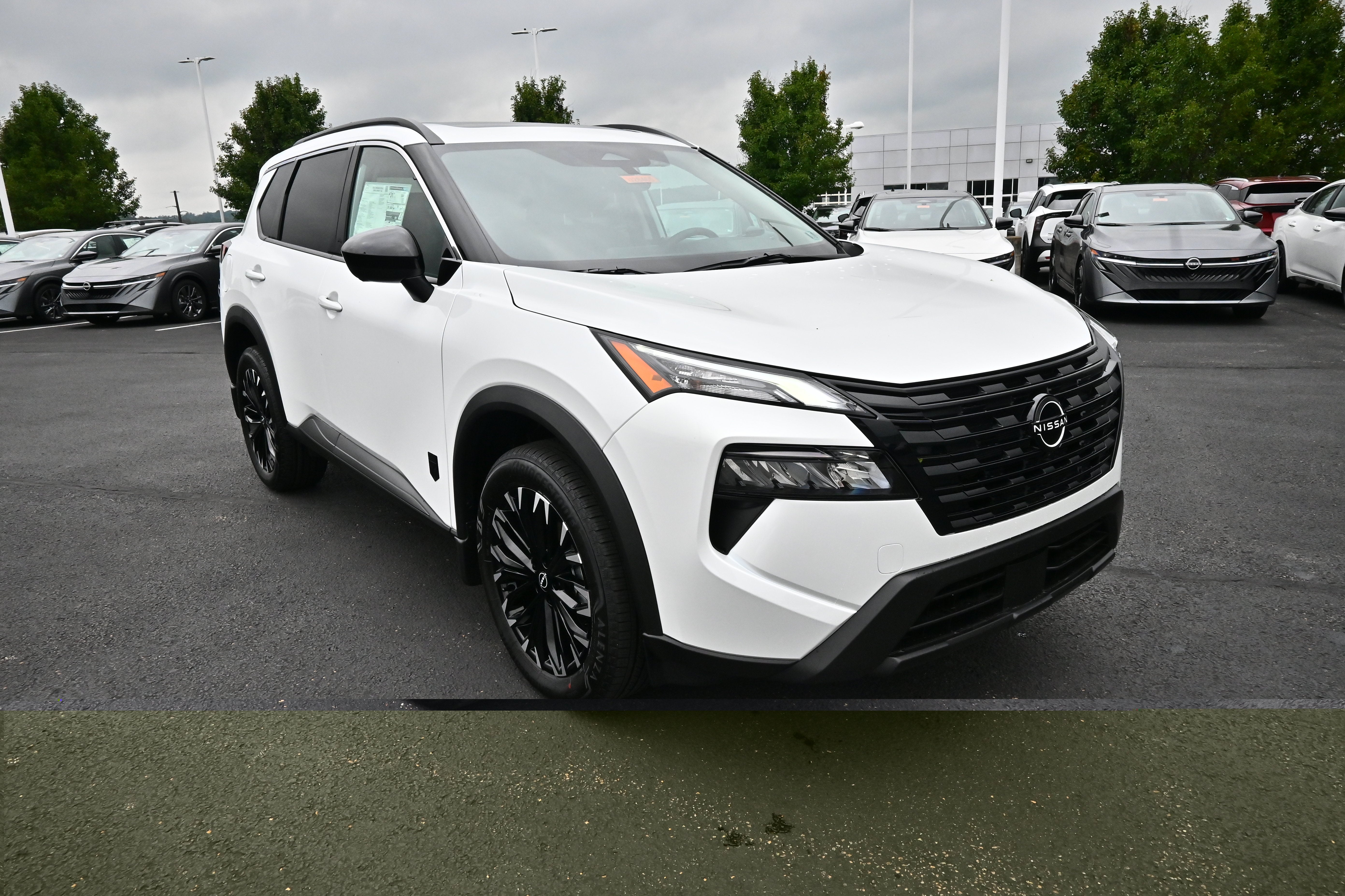 2026 Nissan Rogue Dark Armor™