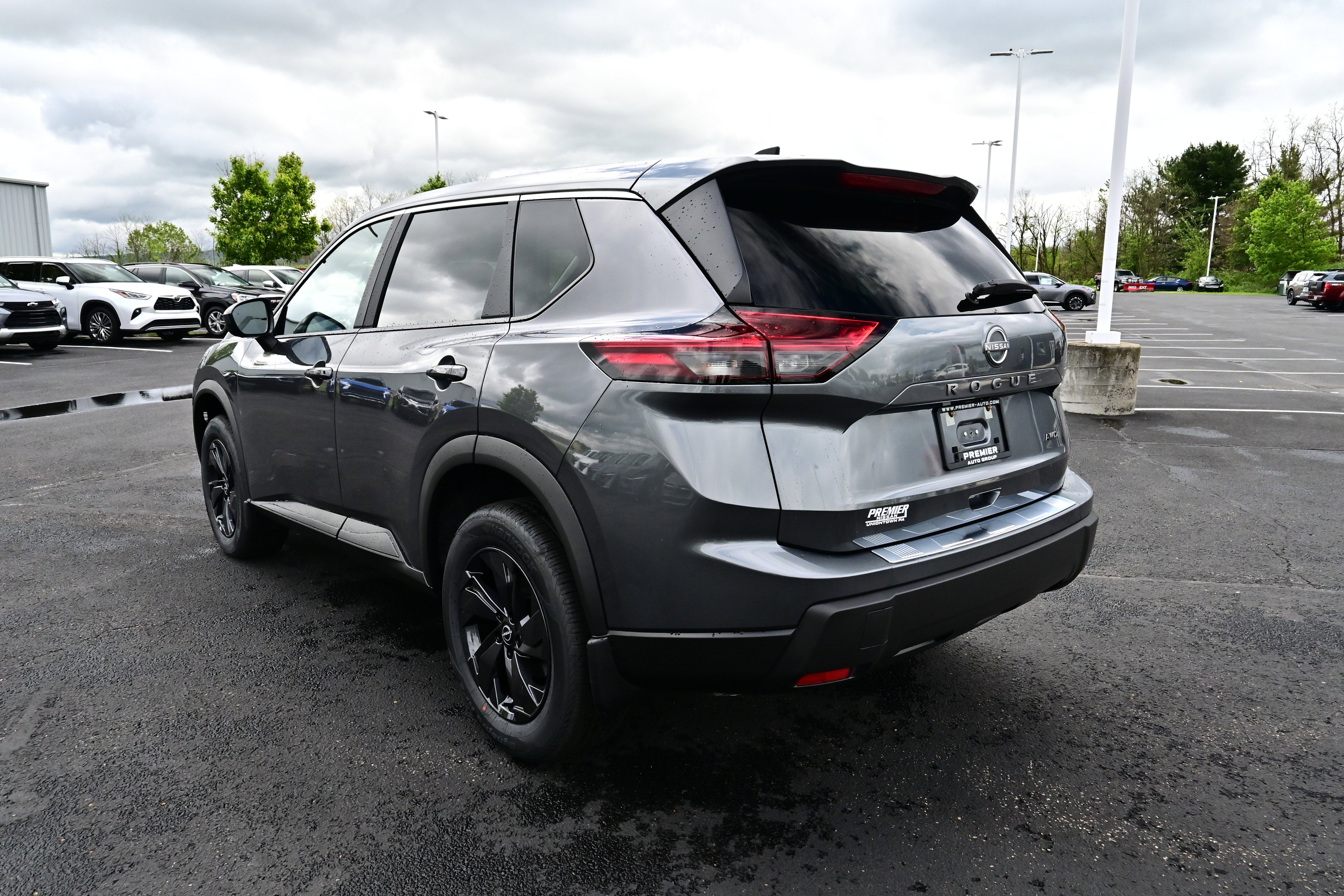 2026 Nissan Rogue SV