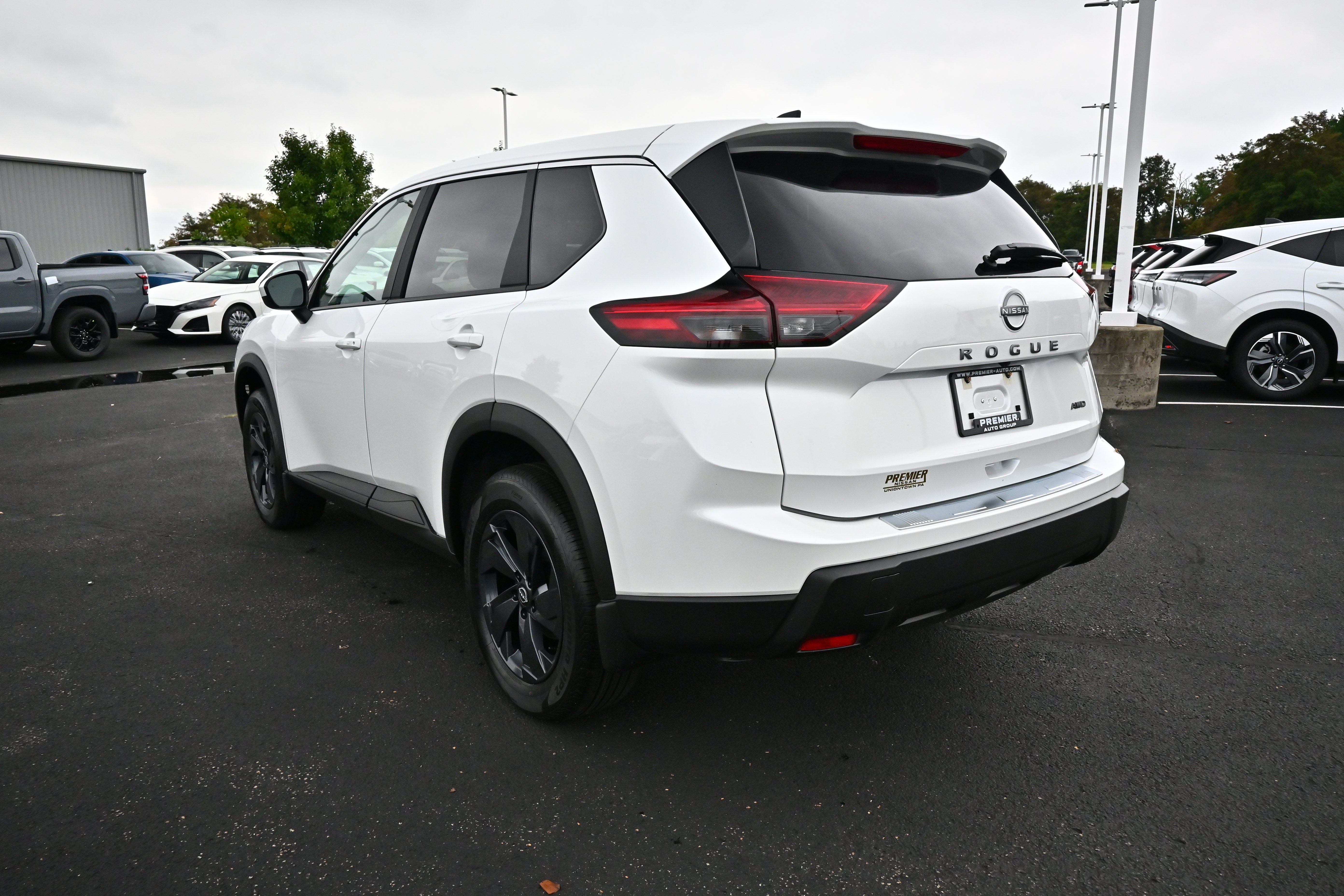 2026 Nissan Rogue SV