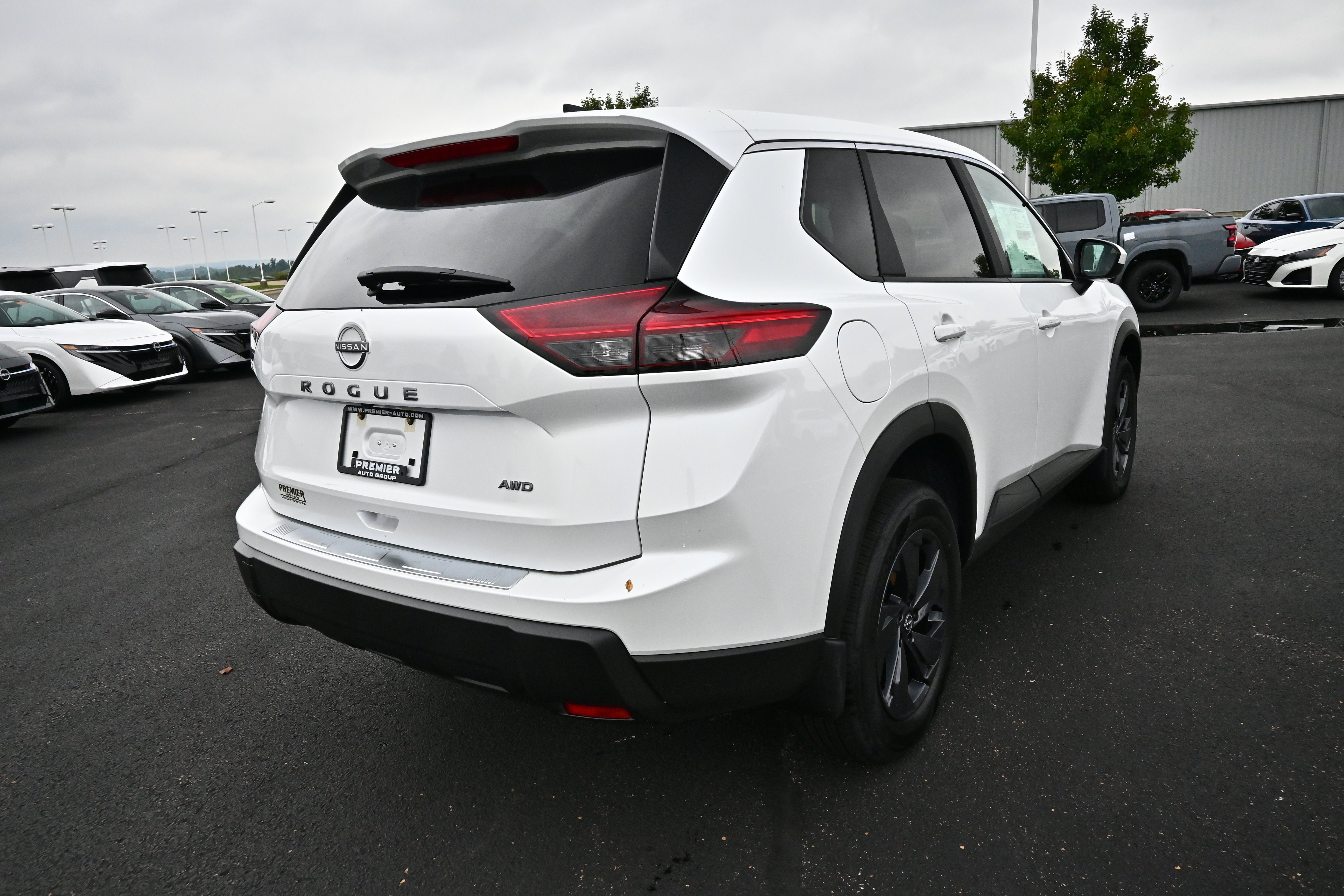 2026 Nissan Rogue SV