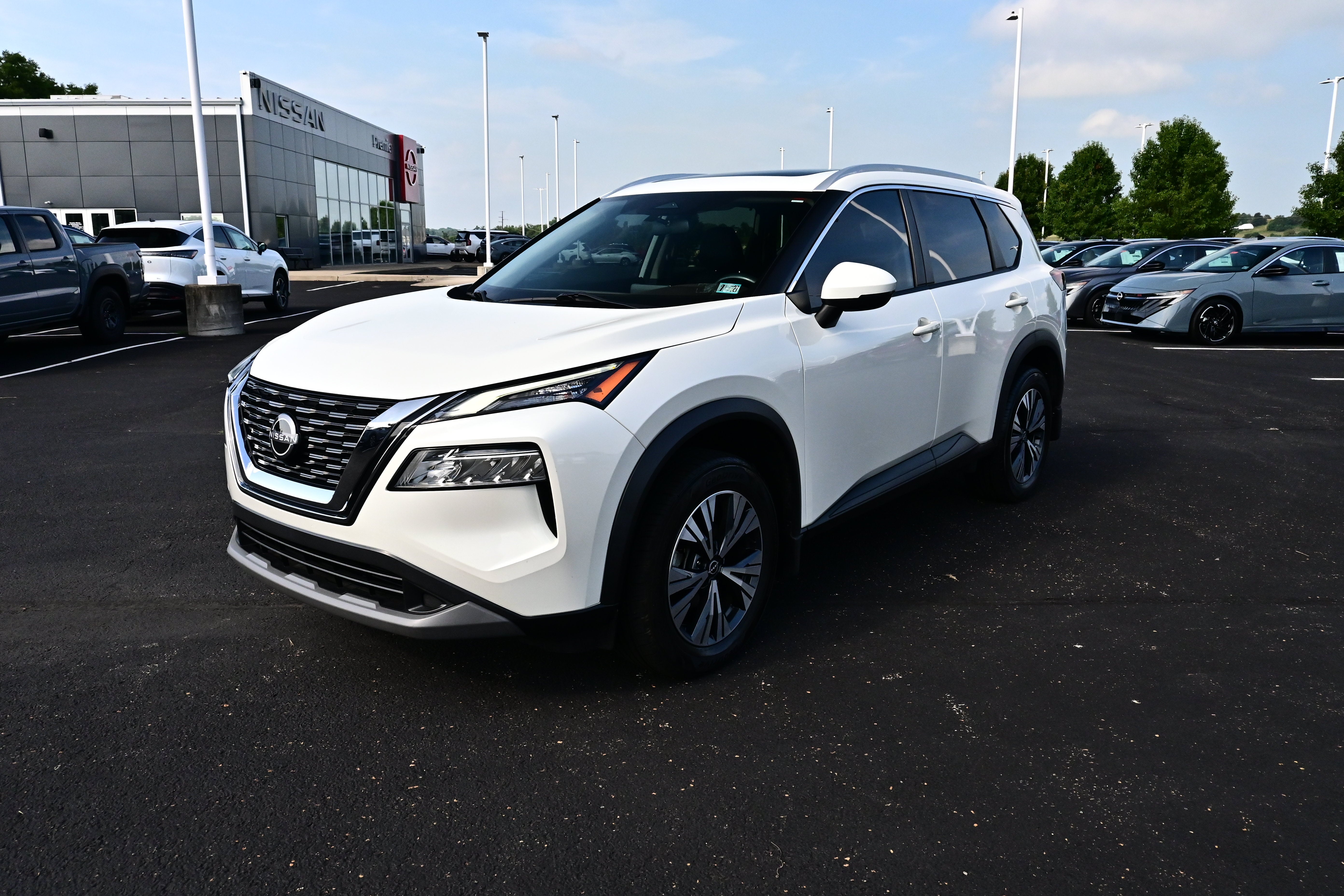 2022 Nissan Rogue SV