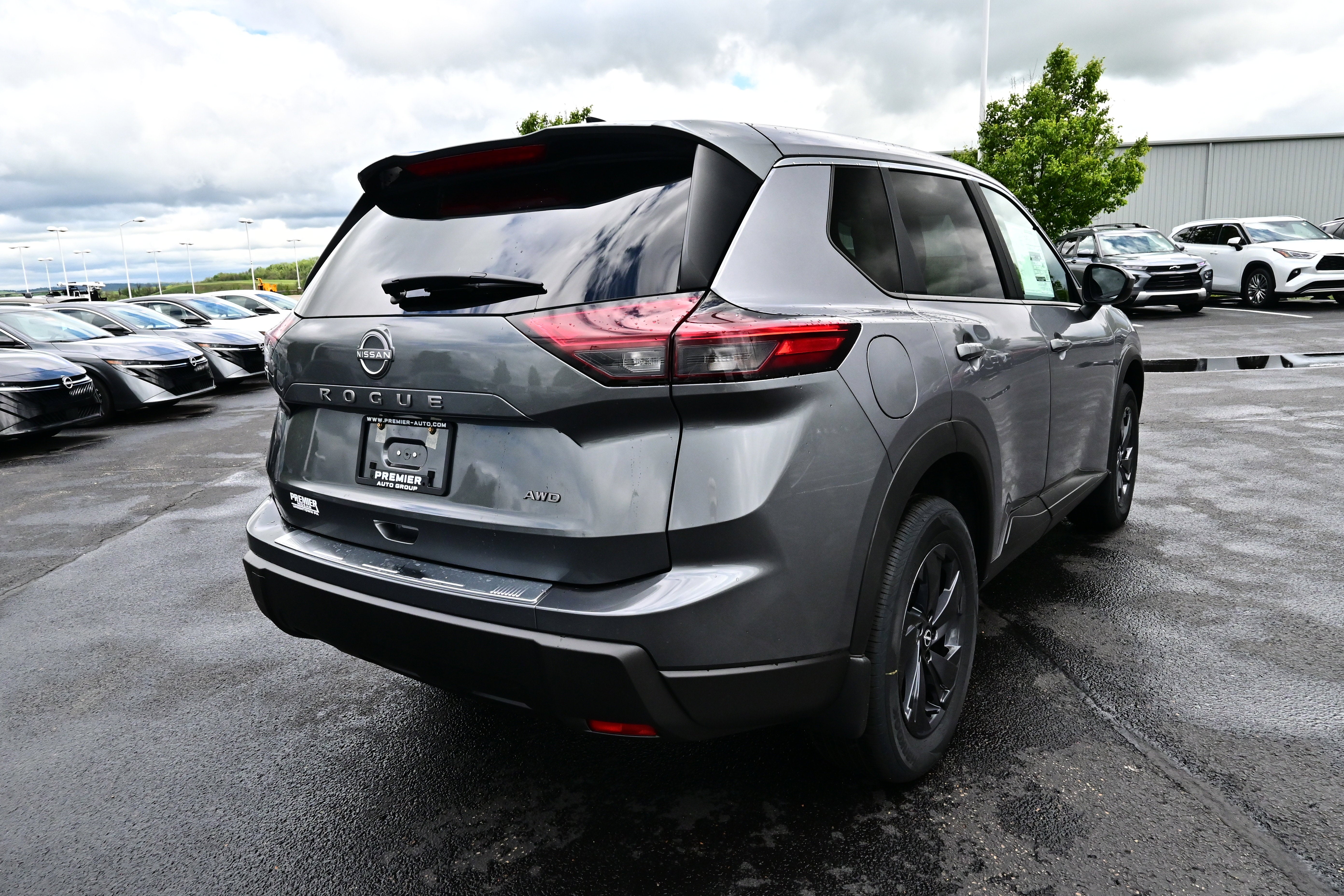 2026 Nissan Rogue SV