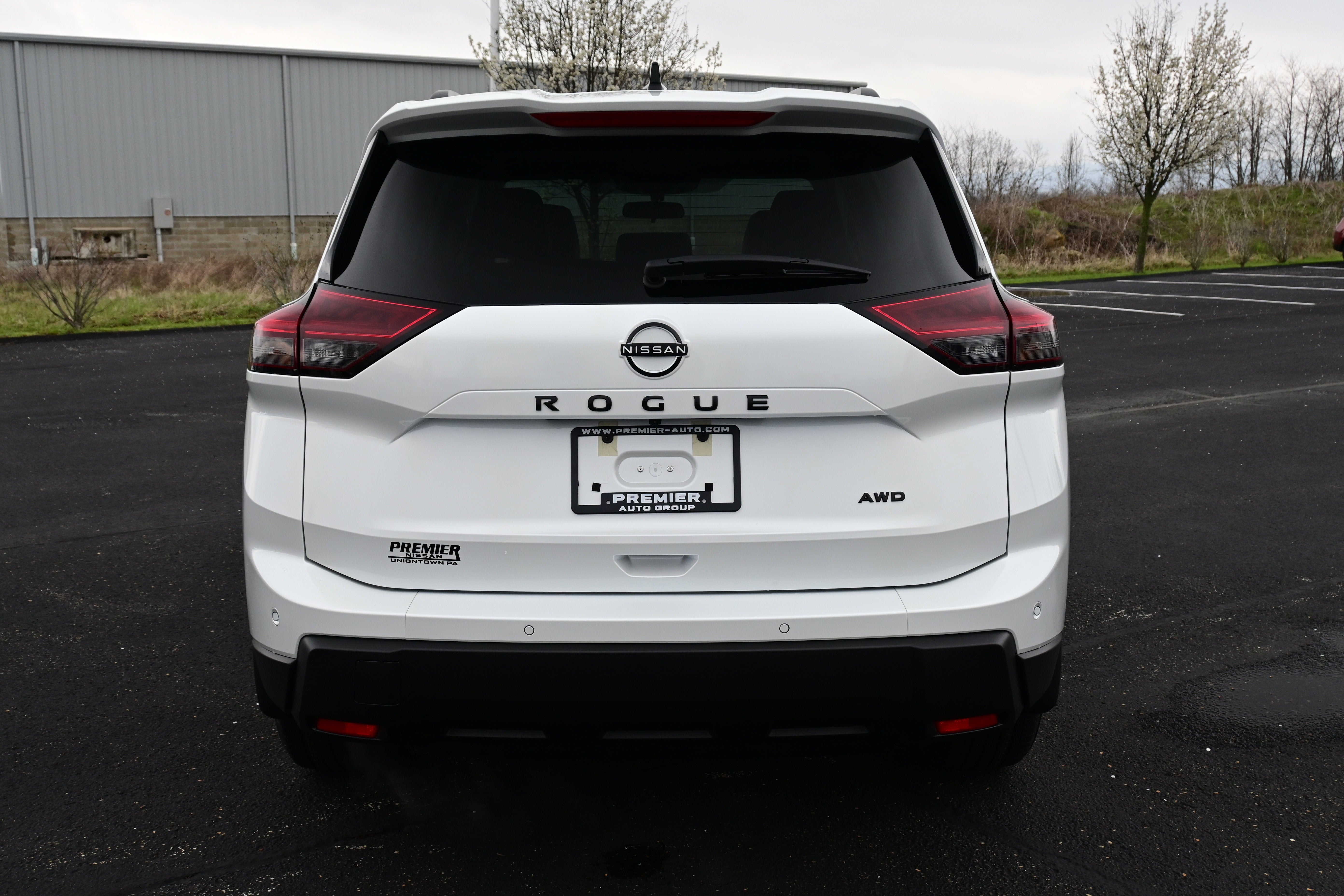 2026 Nissan Rogue Dark Armor