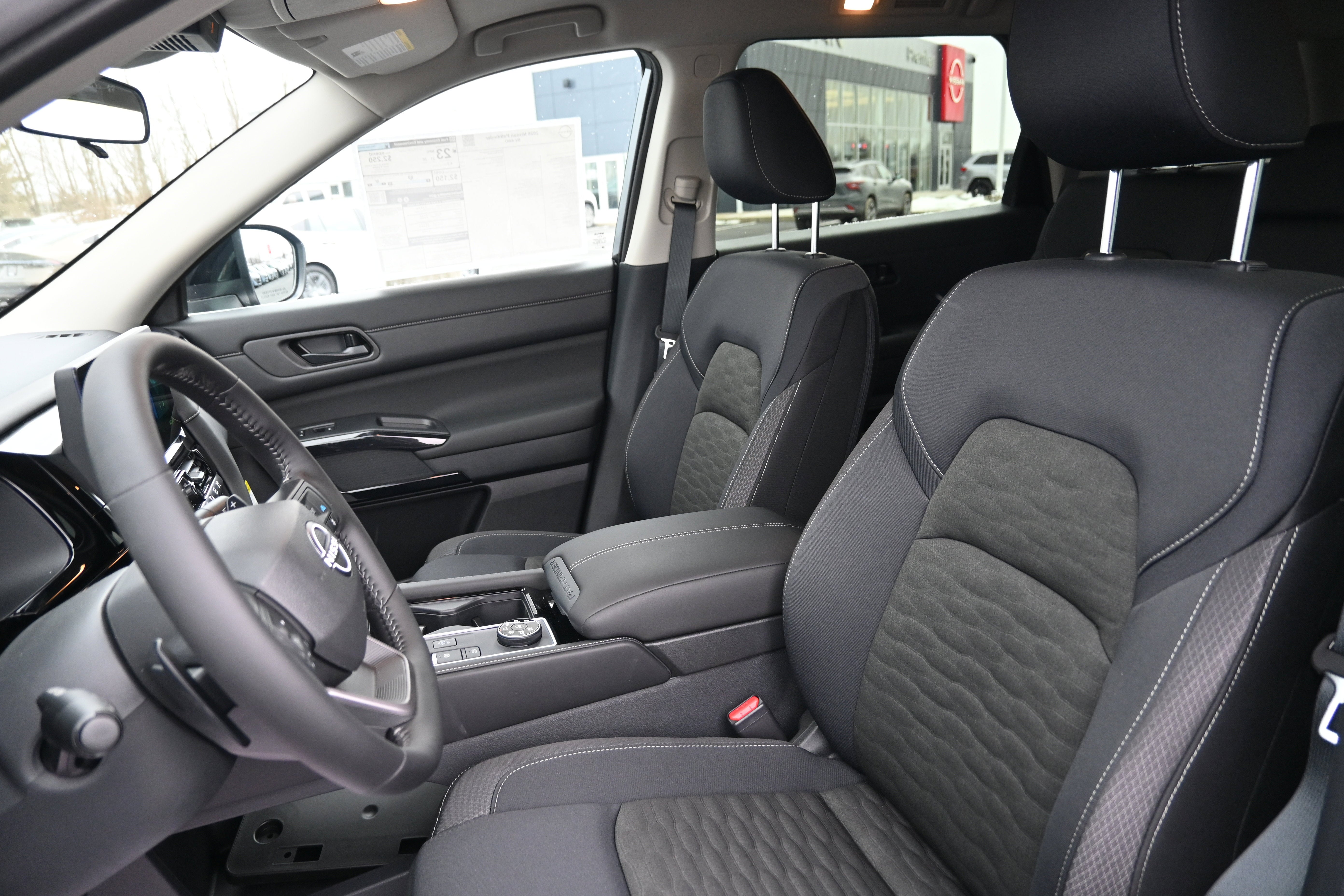 2026 Nissan Pathfinder SV