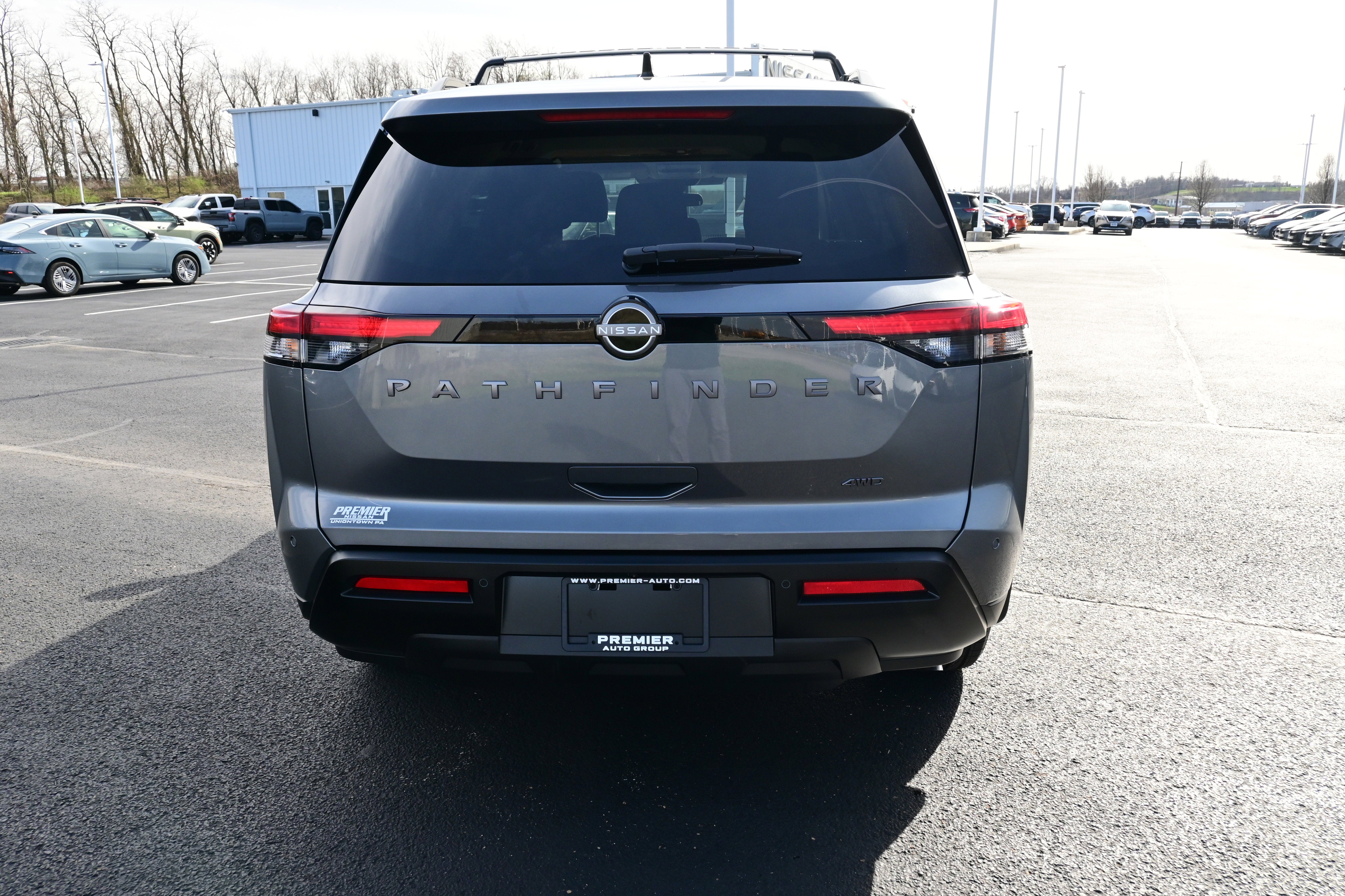 2026 Nissan Pathfinder SV