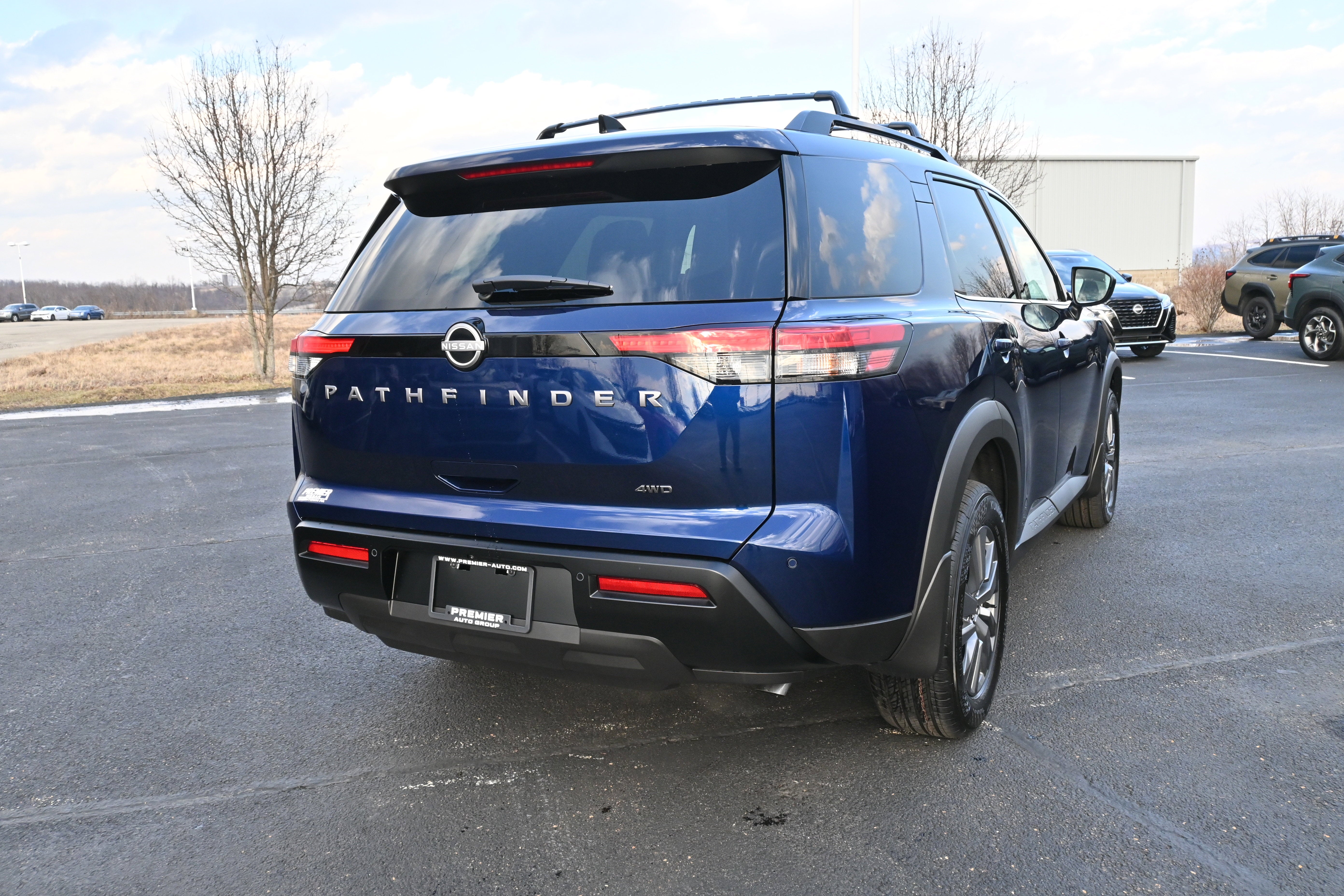 2026 Nissan Pathfinder SV