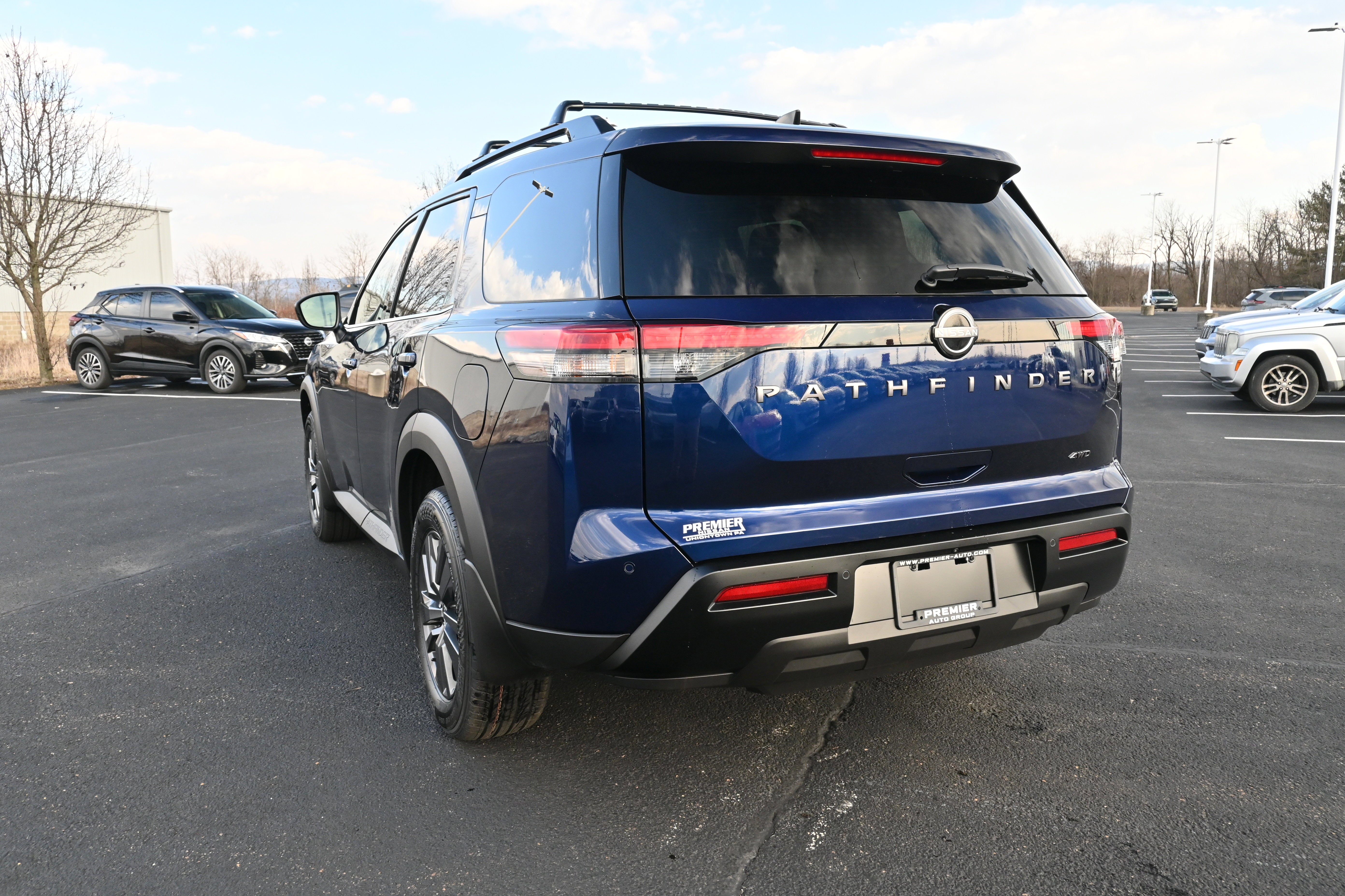 2026 Nissan Pathfinder SV