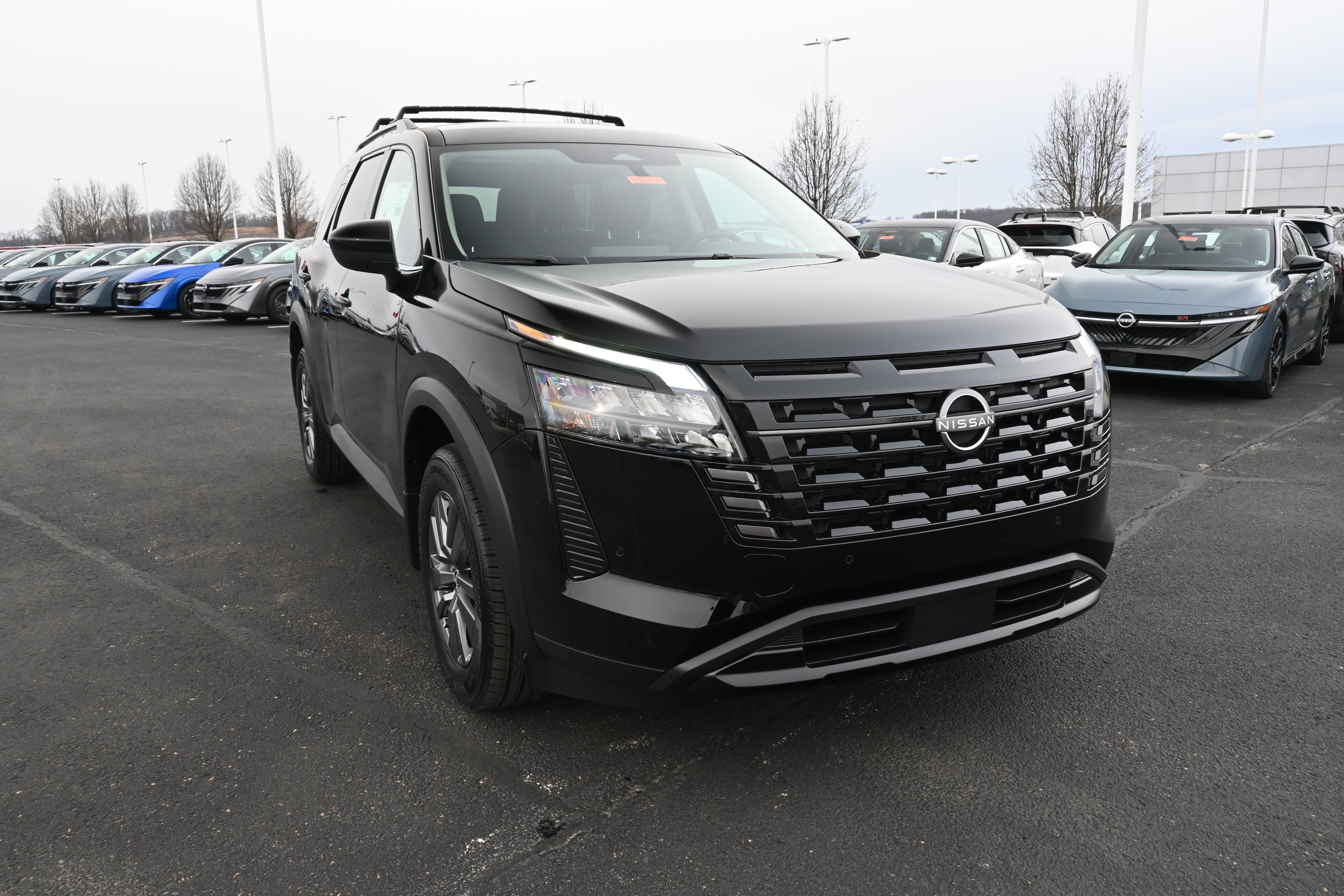 2026 Nissan Pathfinder SV