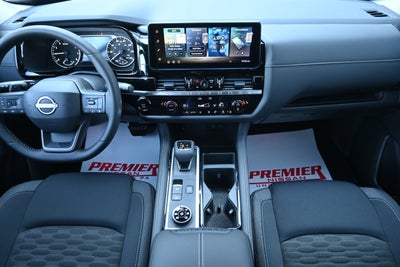 2026 Nissan Pathfinder SV