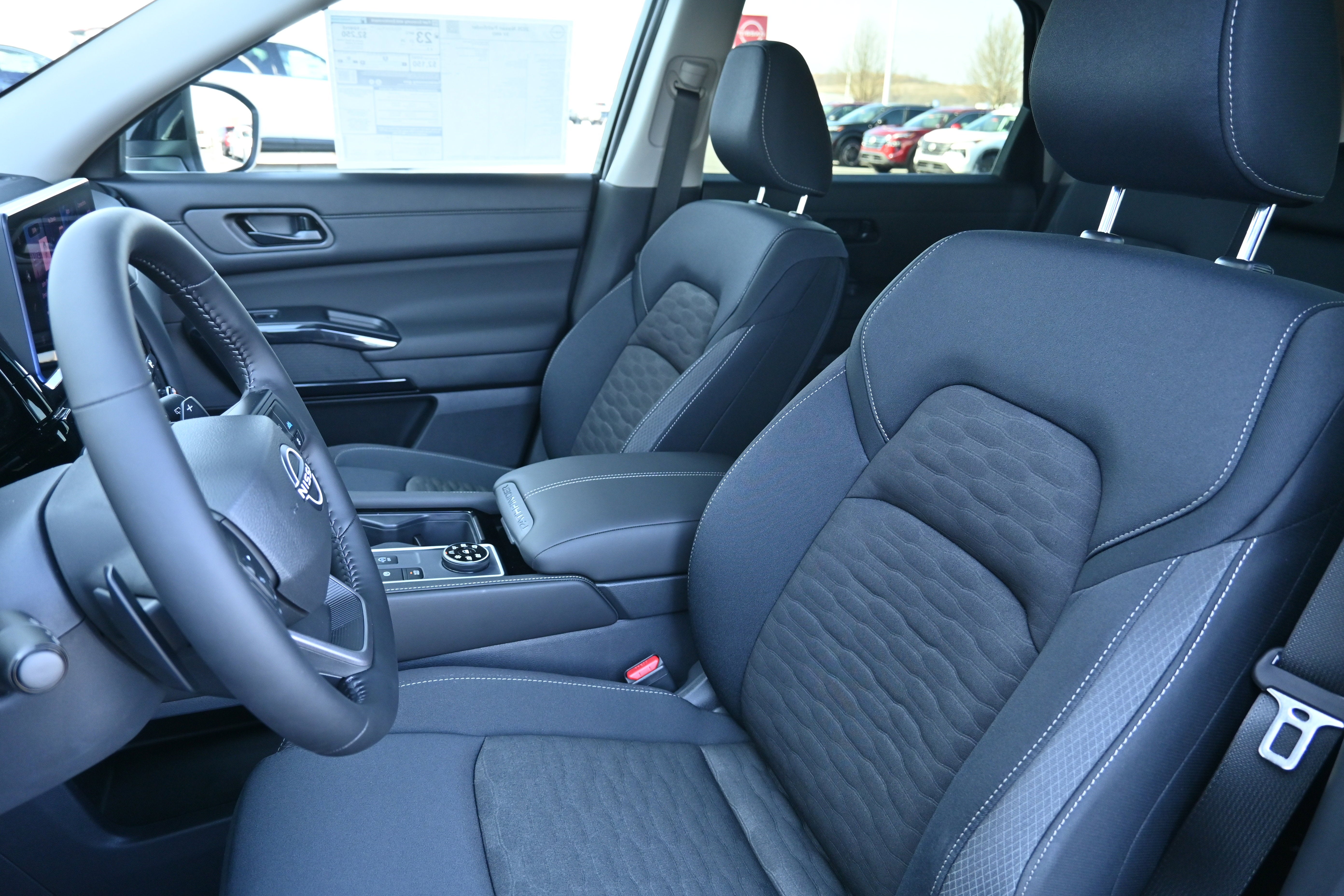 2026 Nissan Pathfinder SV