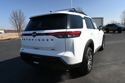 2026 Nissan Pathfinder SV