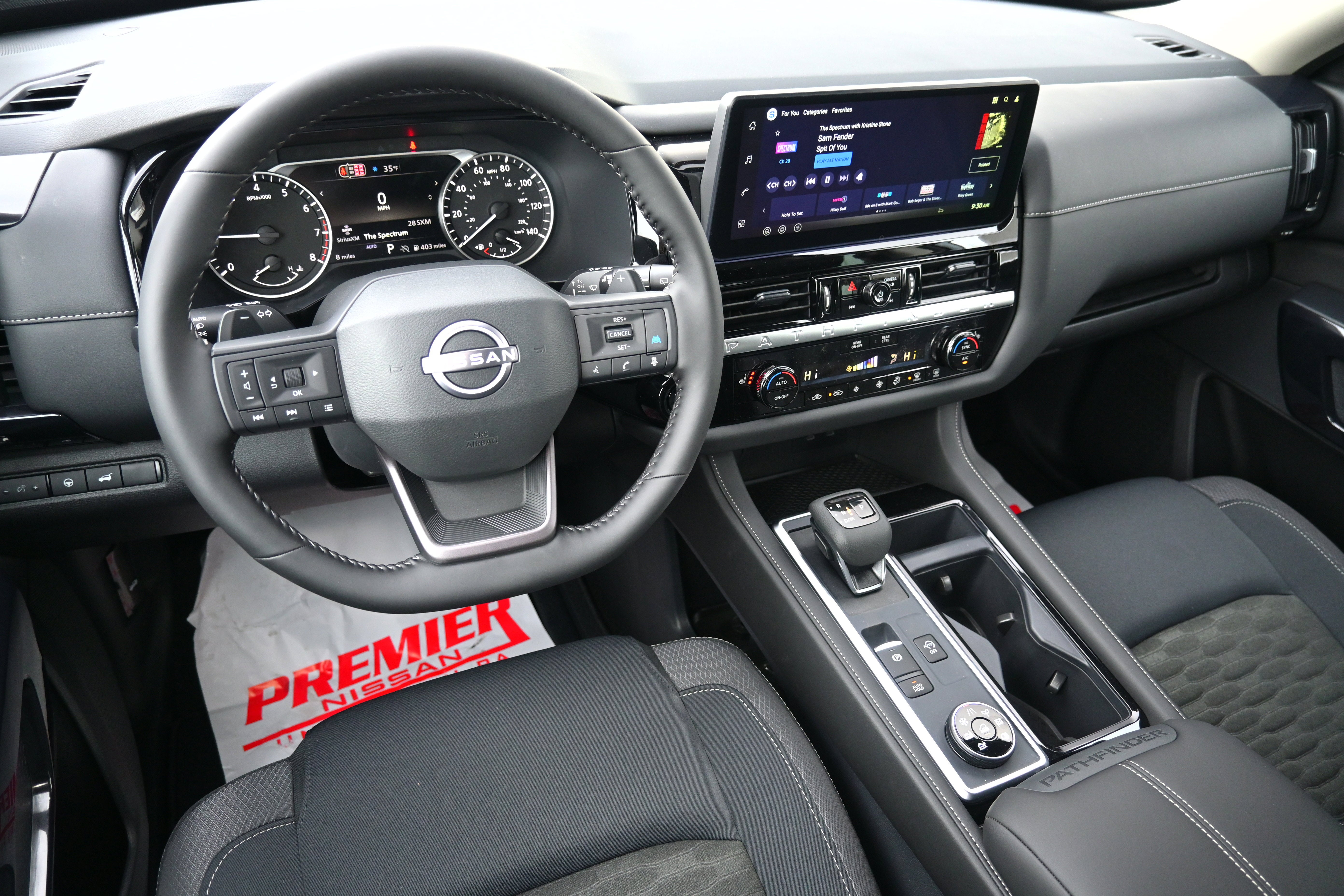 2026 Nissan Pathfinder SV