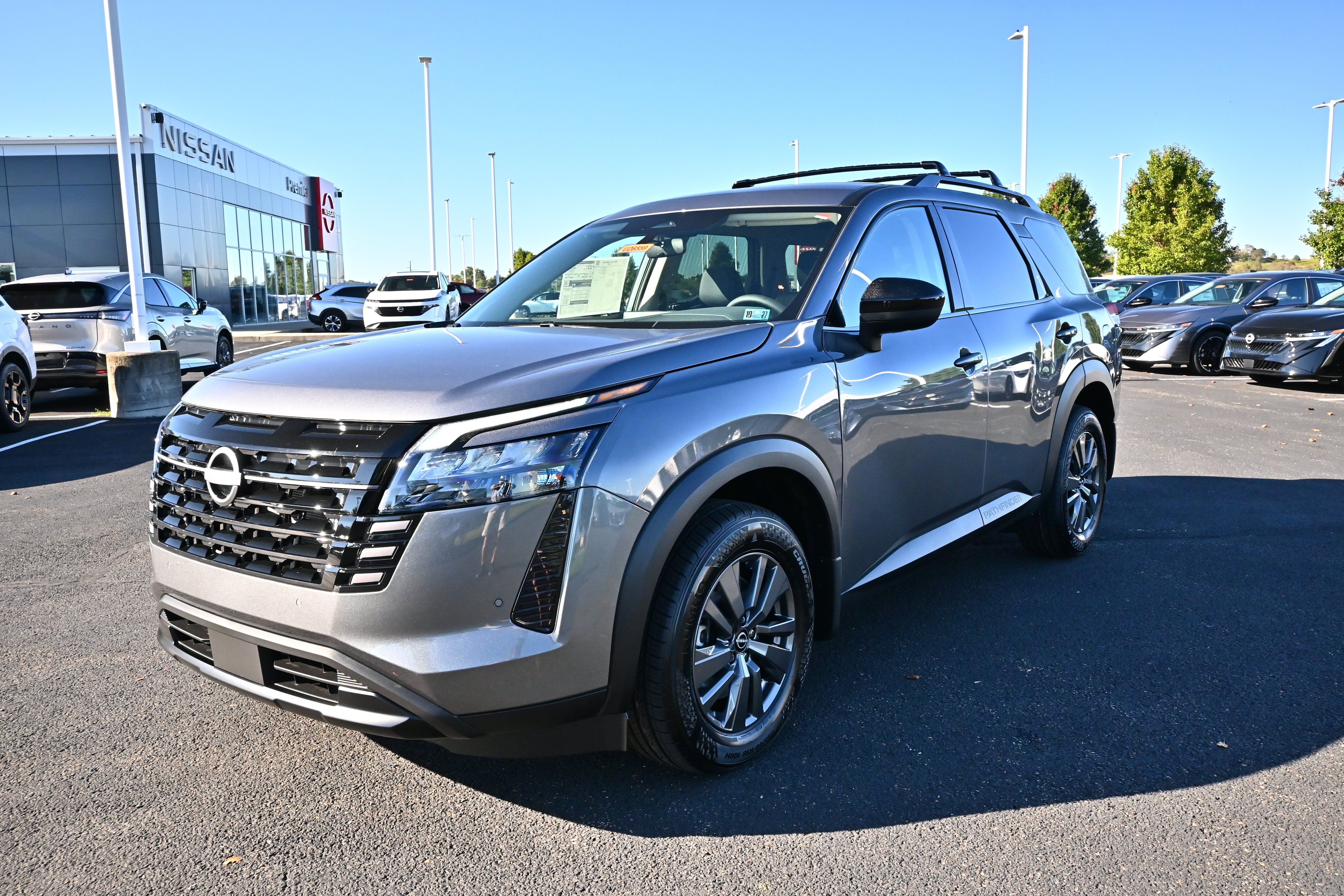 2026 Nissan Pathfinder SV