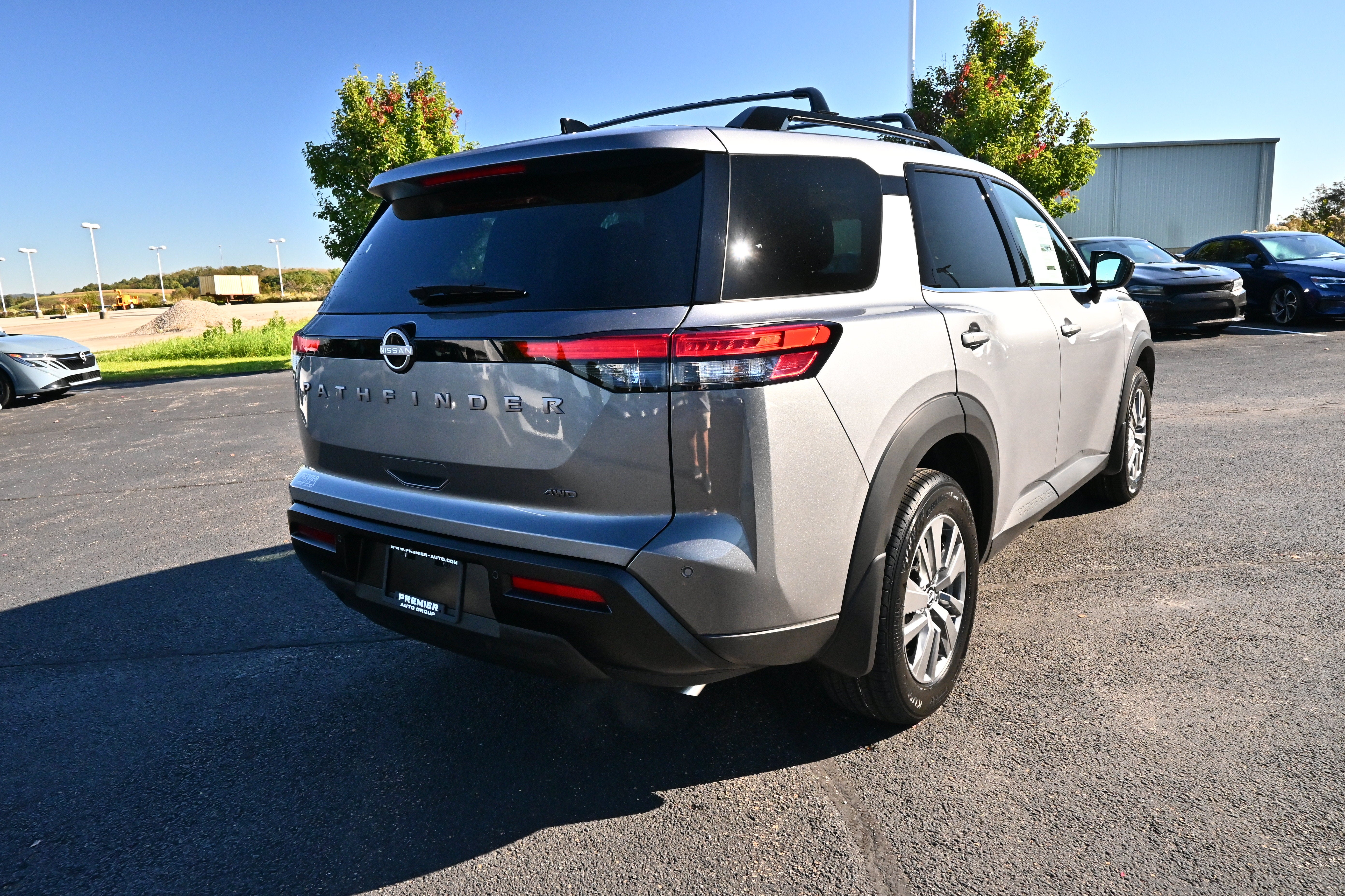 2026 Nissan Pathfinder SV