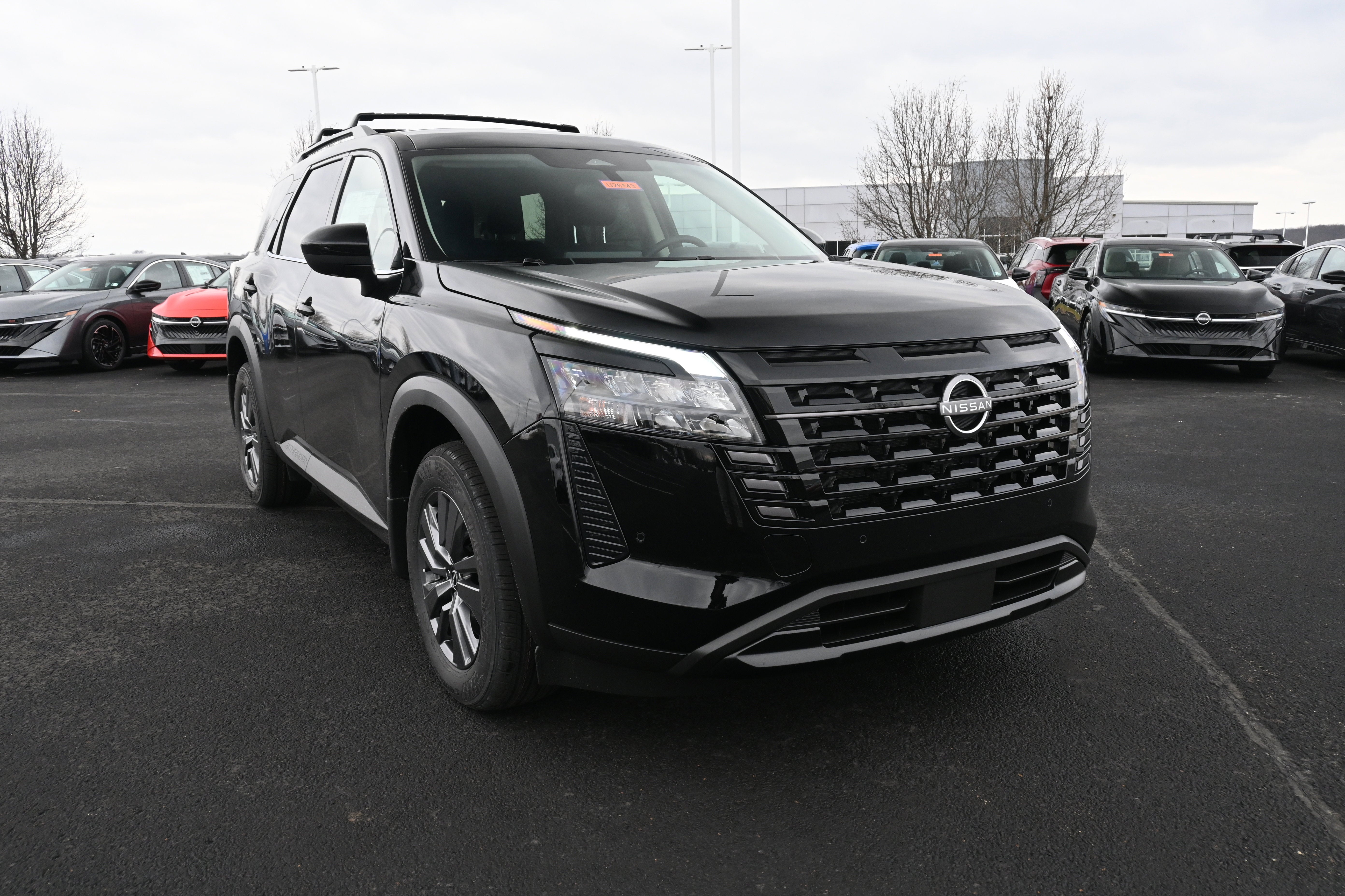 2026 Nissan Pathfinder SV