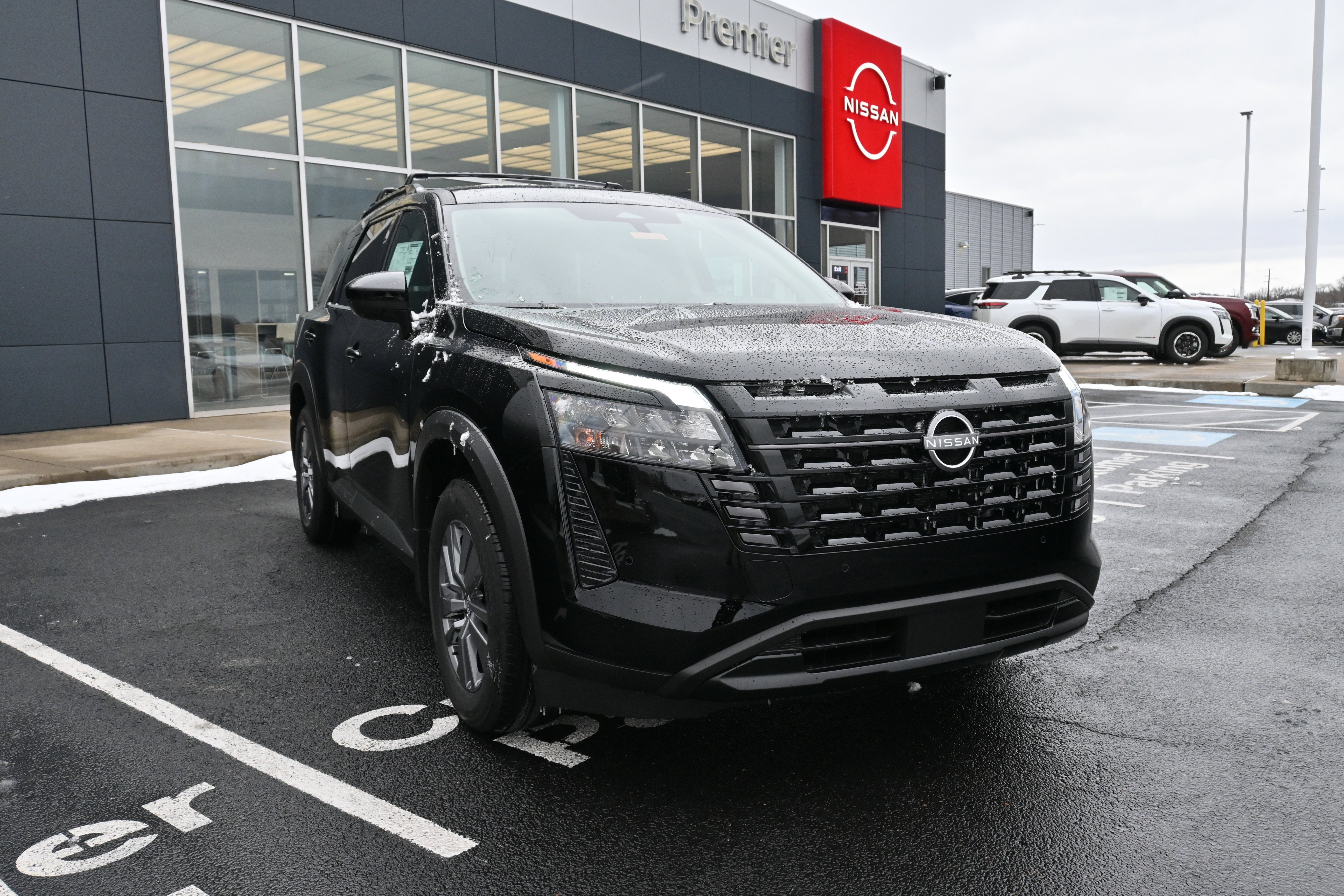 2026 Nissan Pathfinder SV