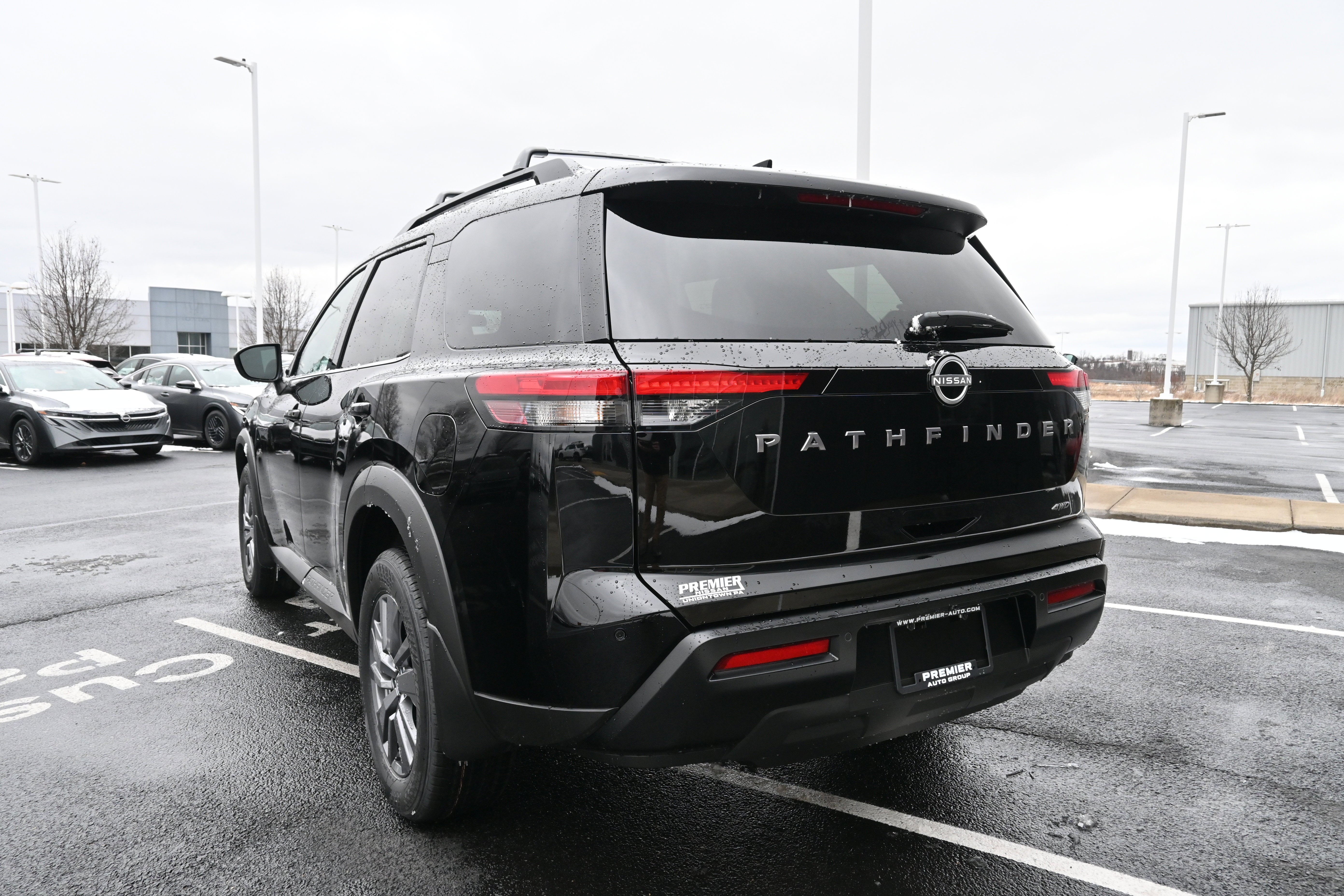 2026 Nissan Pathfinder SV