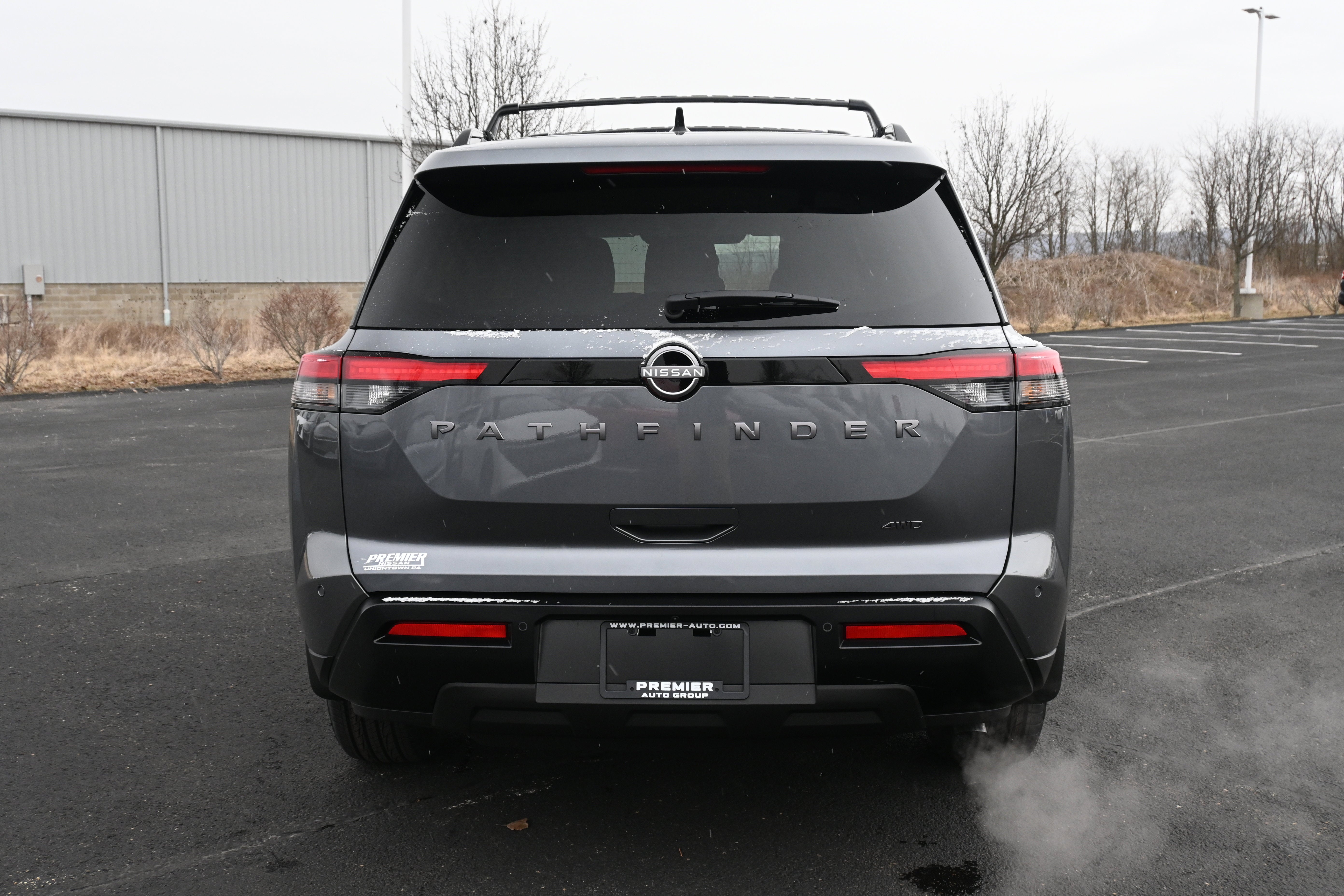 2026 Nissan Pathfinder SV