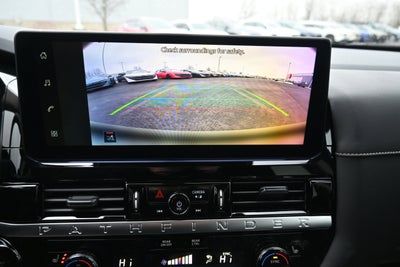 2026 Nissan Pathfinder SV