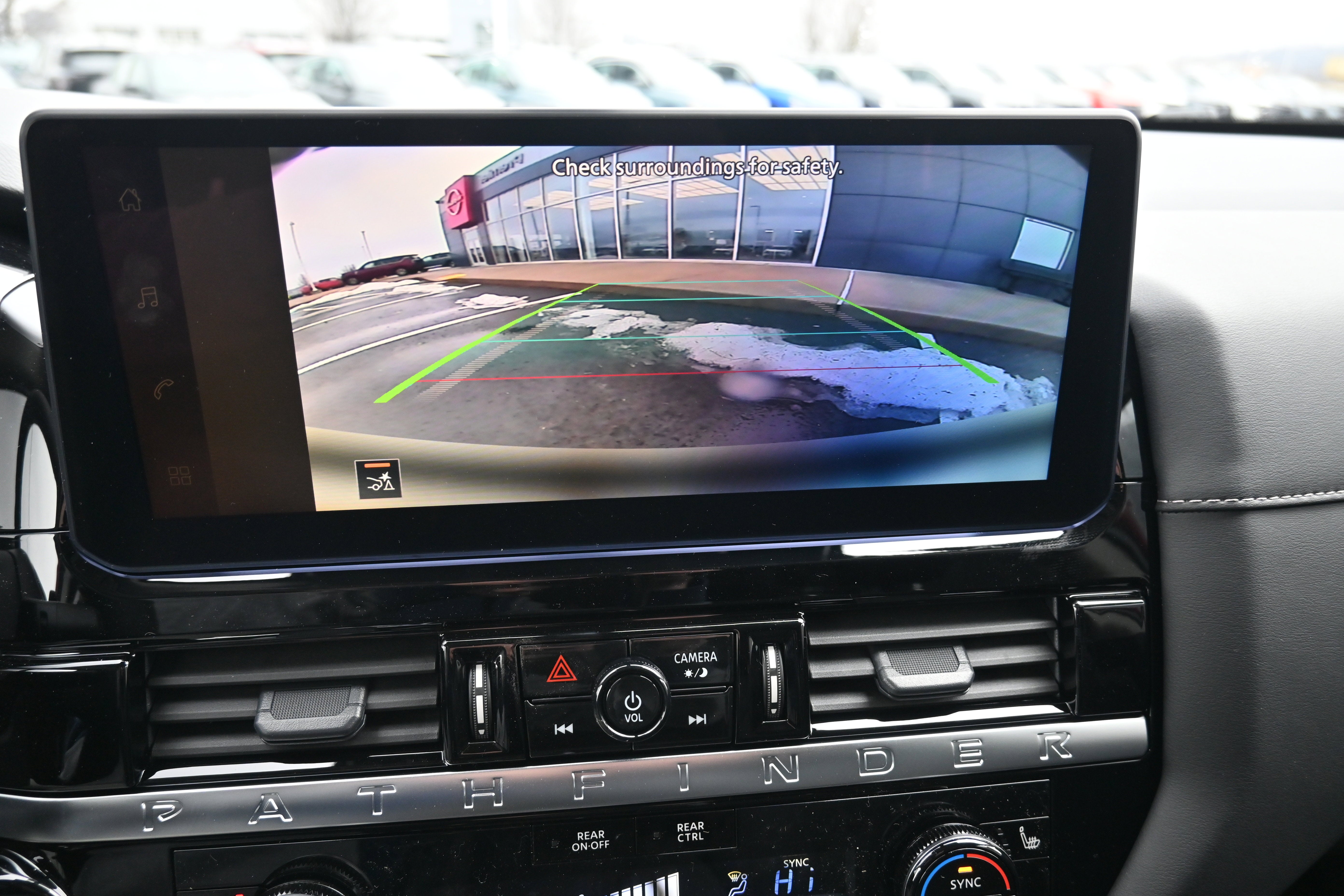 2026 Nissan Pathfinder SV