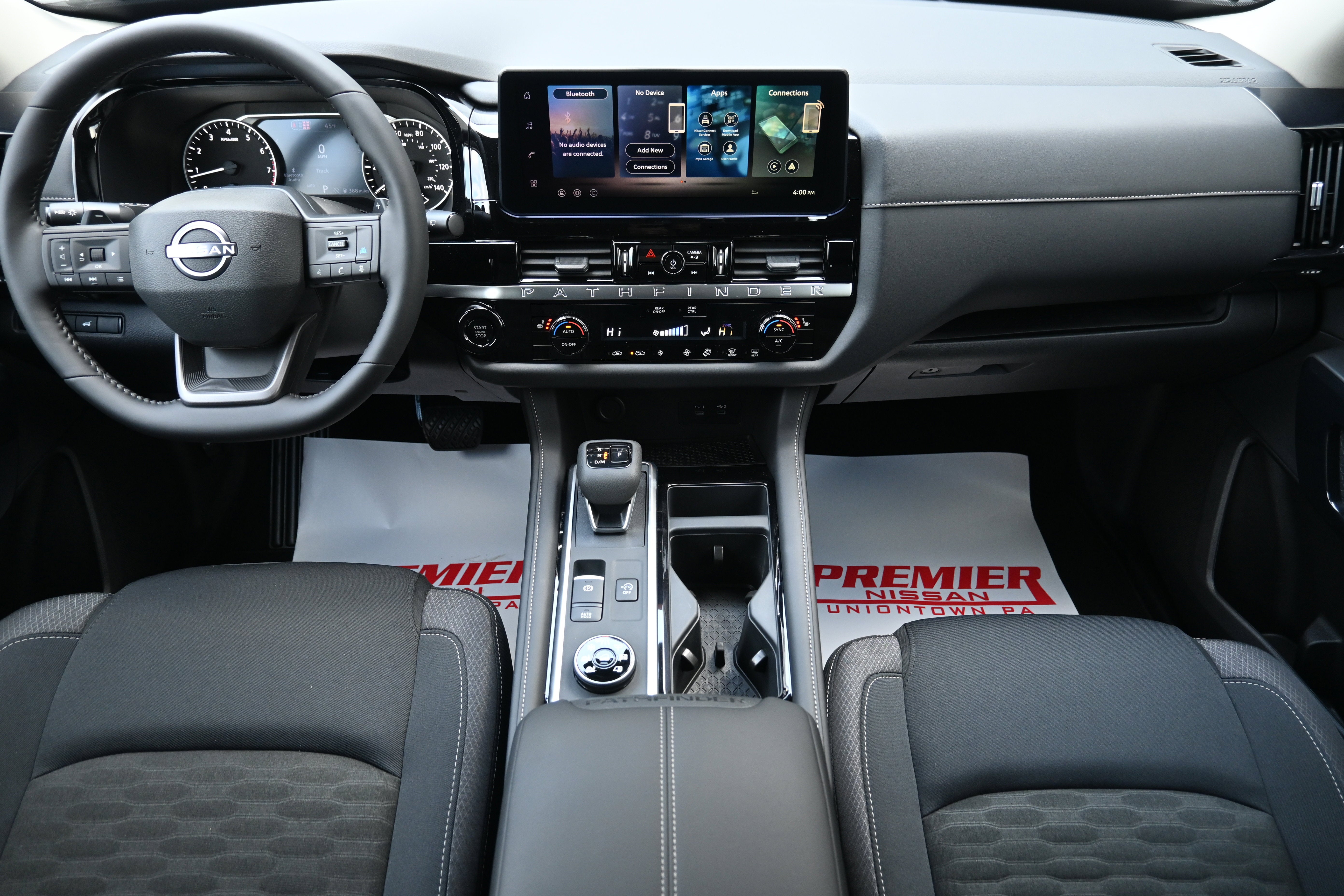 2026 Nissan Pathfinder SV