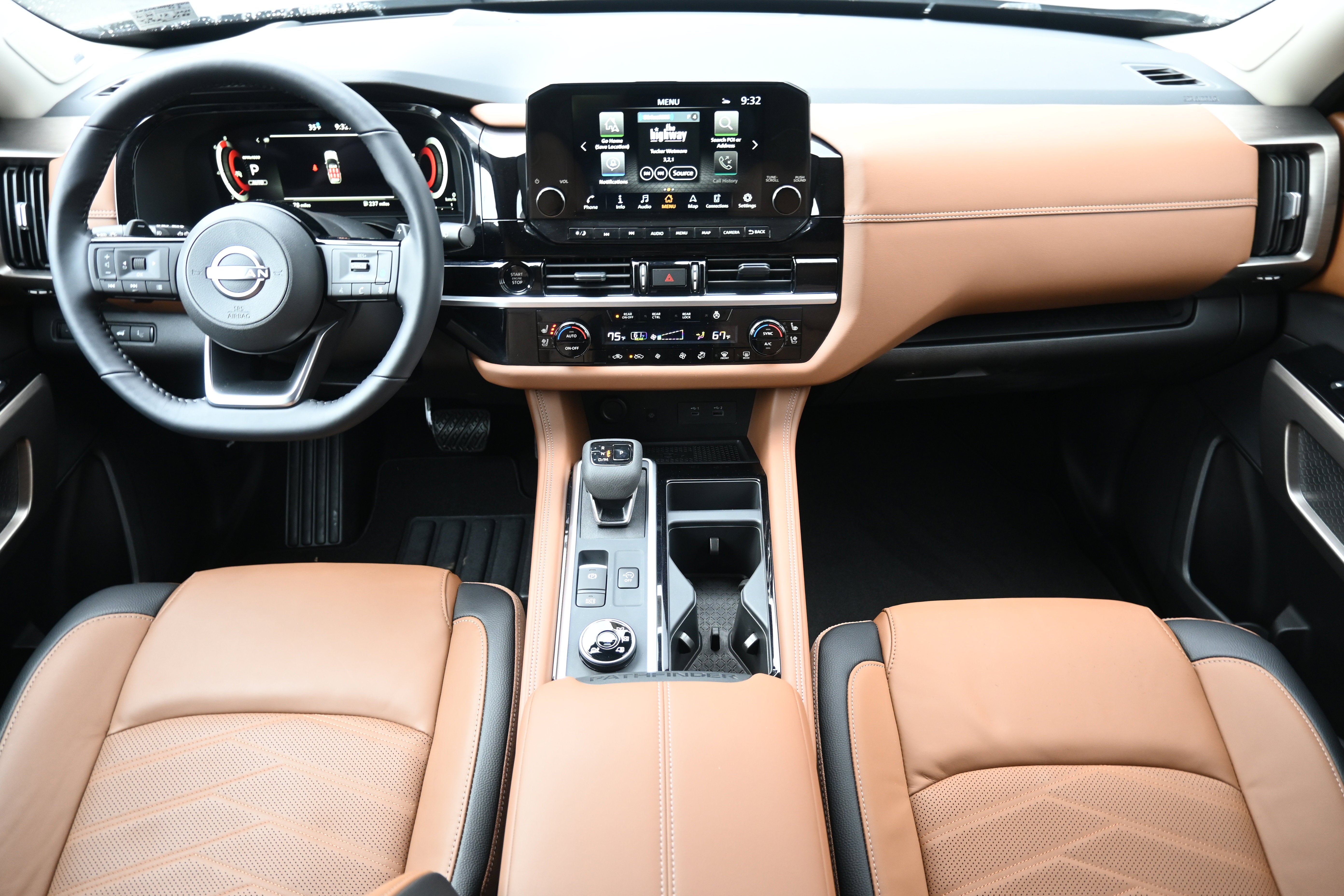 2025 Nissan Pathfinder Platinum