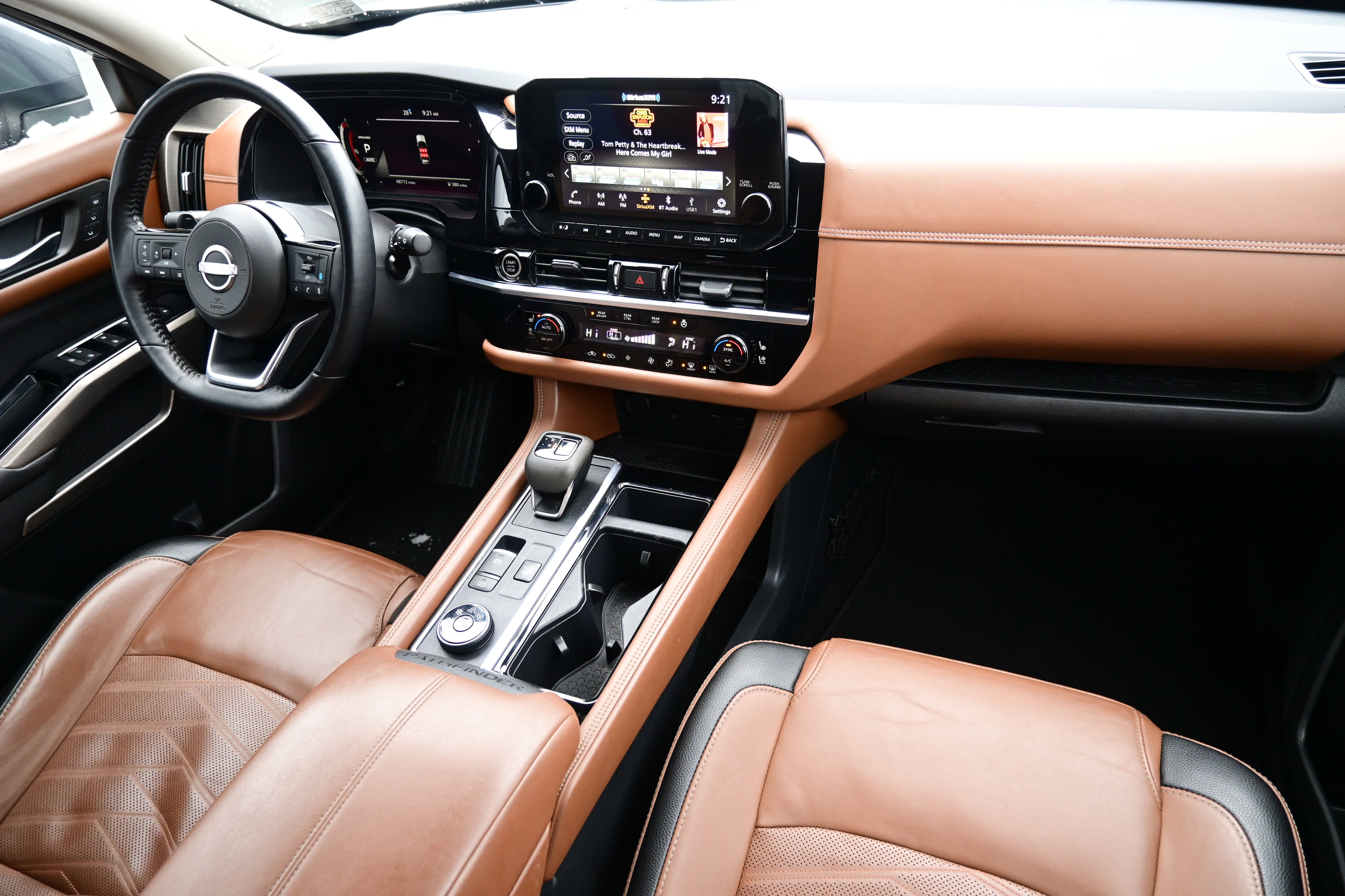 2023 Nissan Pathfinder Platinum