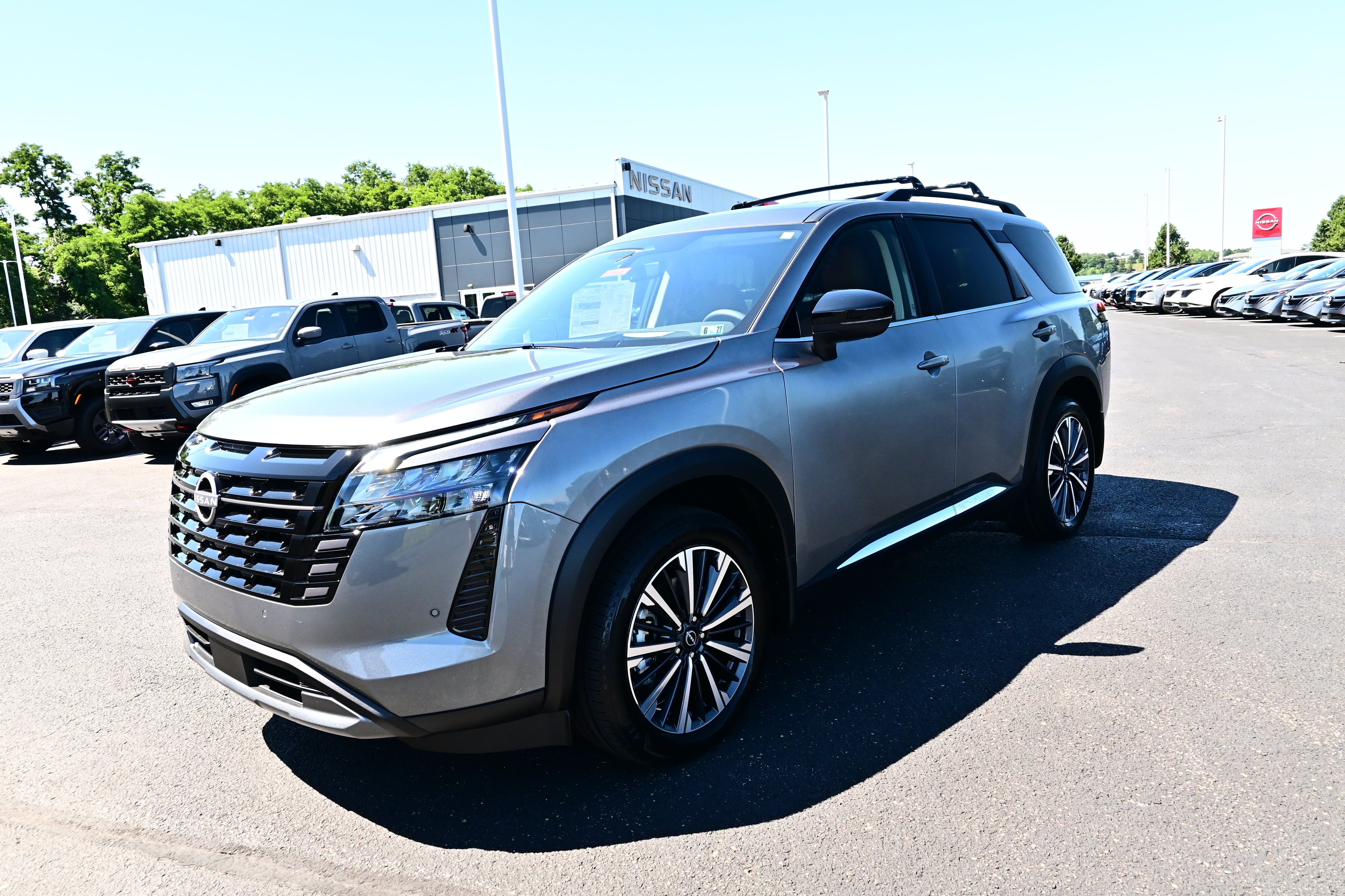 2026 Nissan Pathfinder Platinum