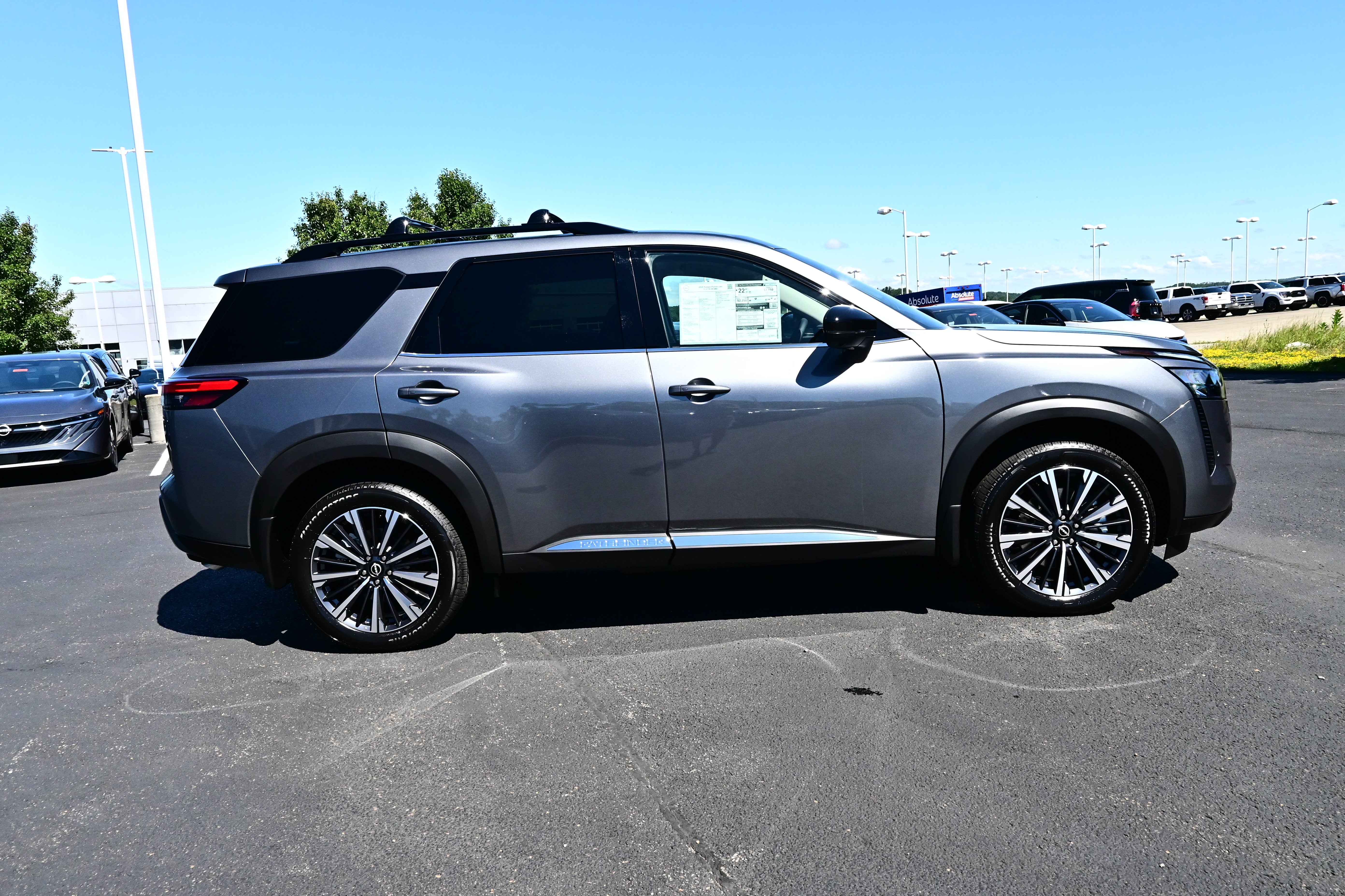 2026 Nissan Pathfinder Platinum