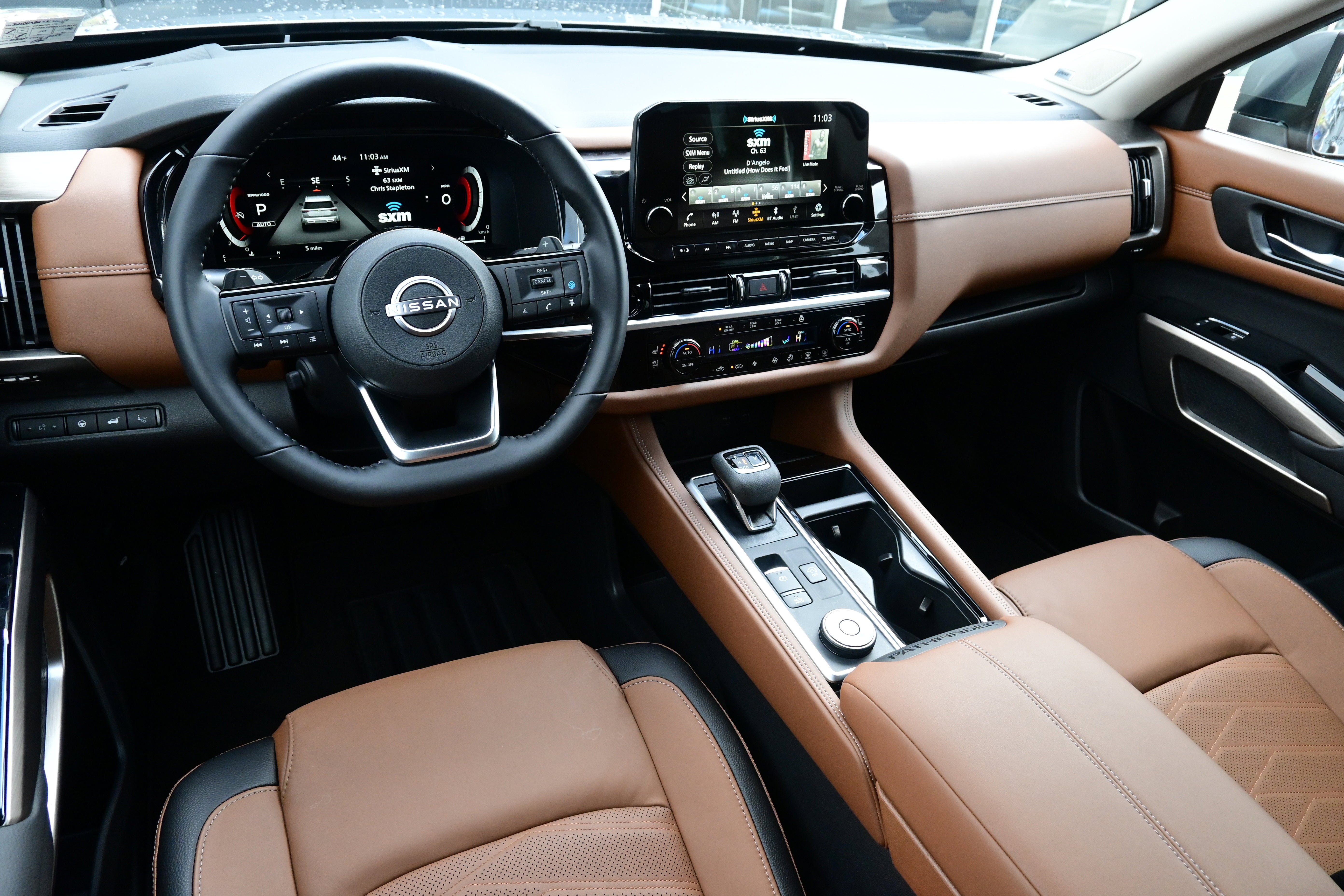 2025 Nissan Pathfinder Platinum