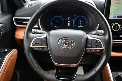 2023 Toyota Highlander Platinum